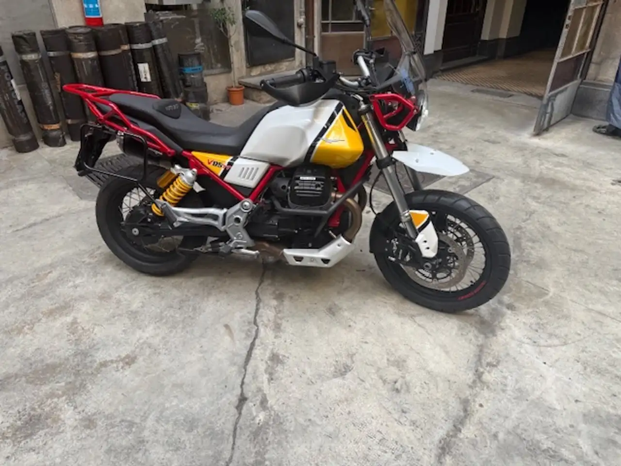 Moto Guzzi V 85 TT