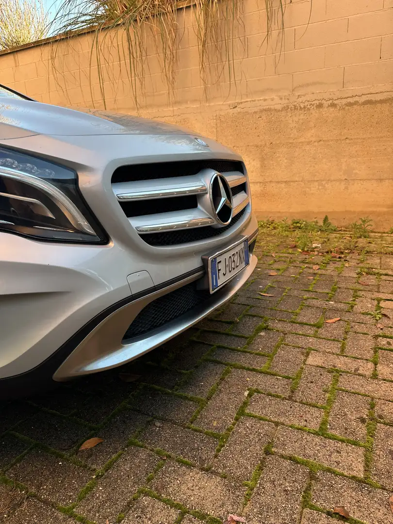 Mercedes-Benz CE 200 Sport - 1