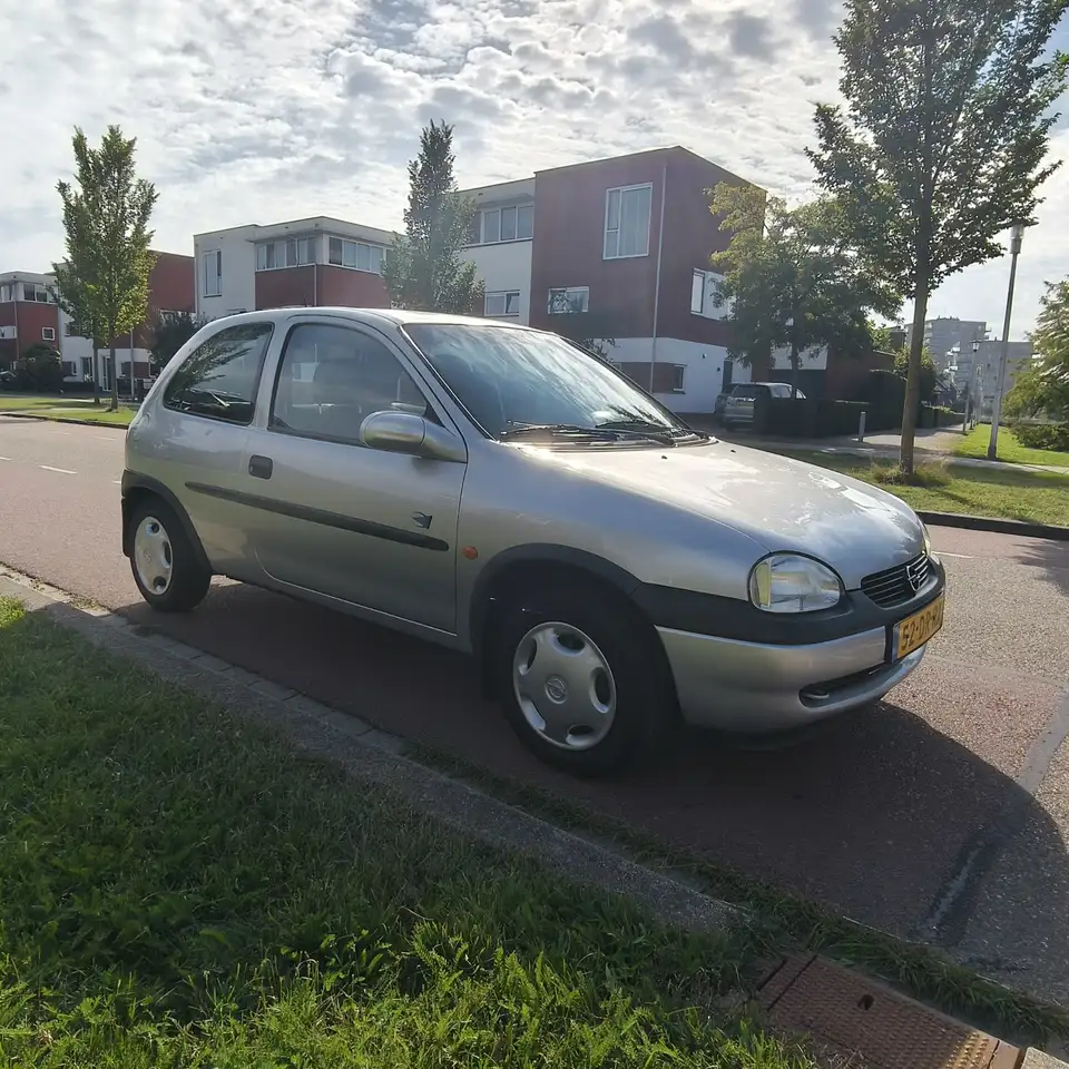Opel Corsa 1.2i-16V Strada Cool, foto 4