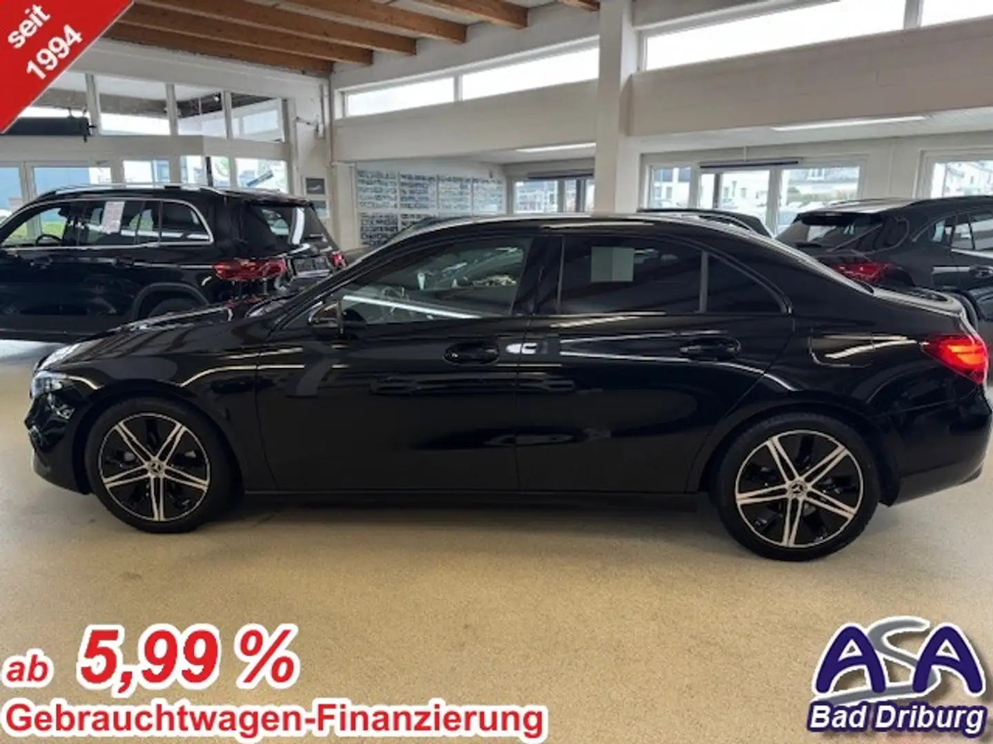 Mercedes-Benz A 200 Limousine+Night+MULTIBEAM+18 Zoll+Progressive Line Negro - 1