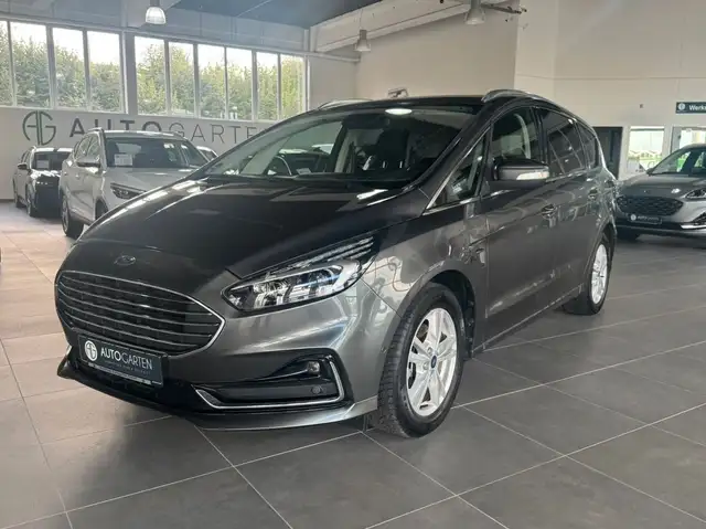 Ford S-Max S-MAX Hybrid Titanium