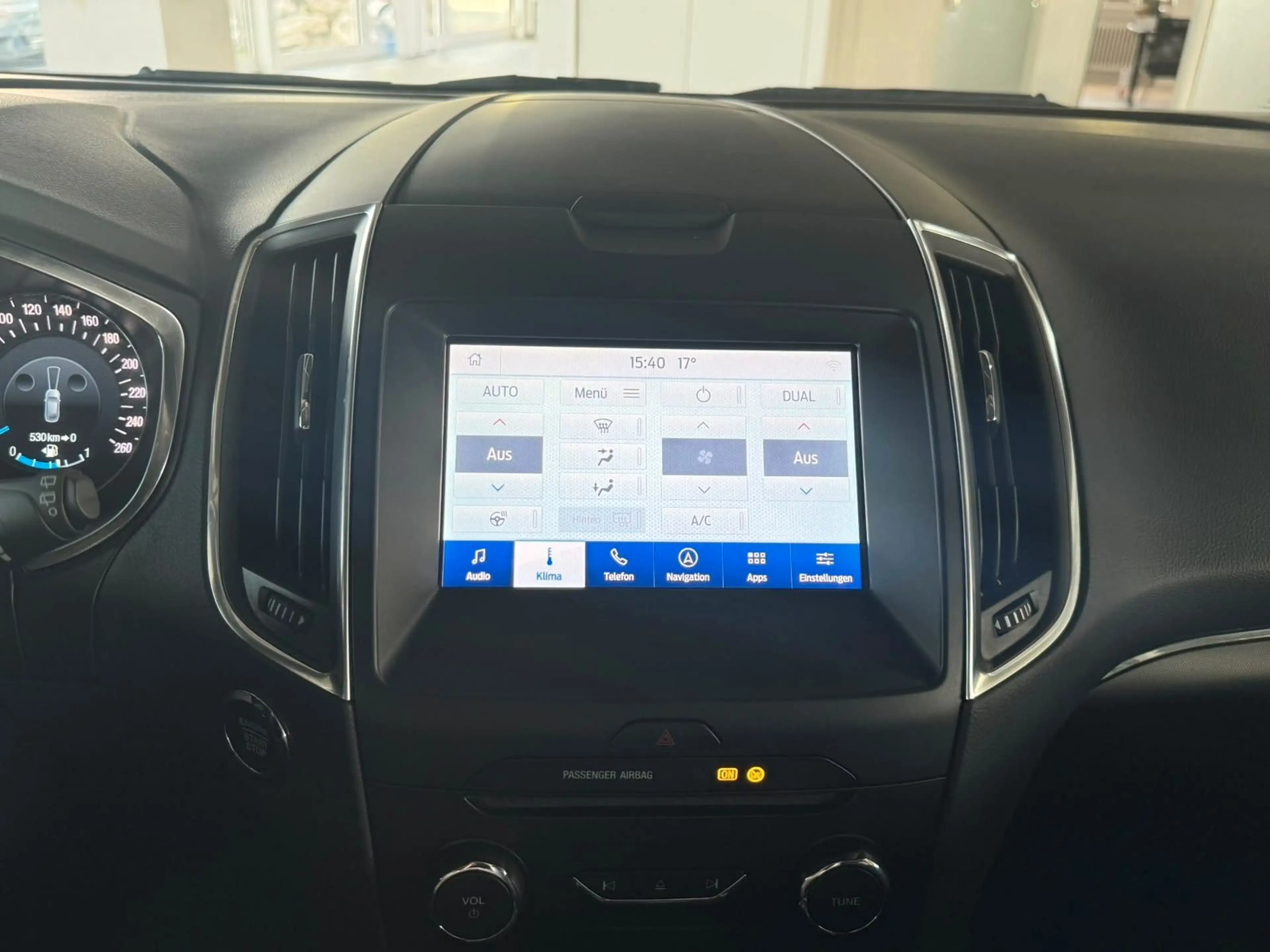 Ford S-Max S-MAX Hybrid Titanium — photo 12