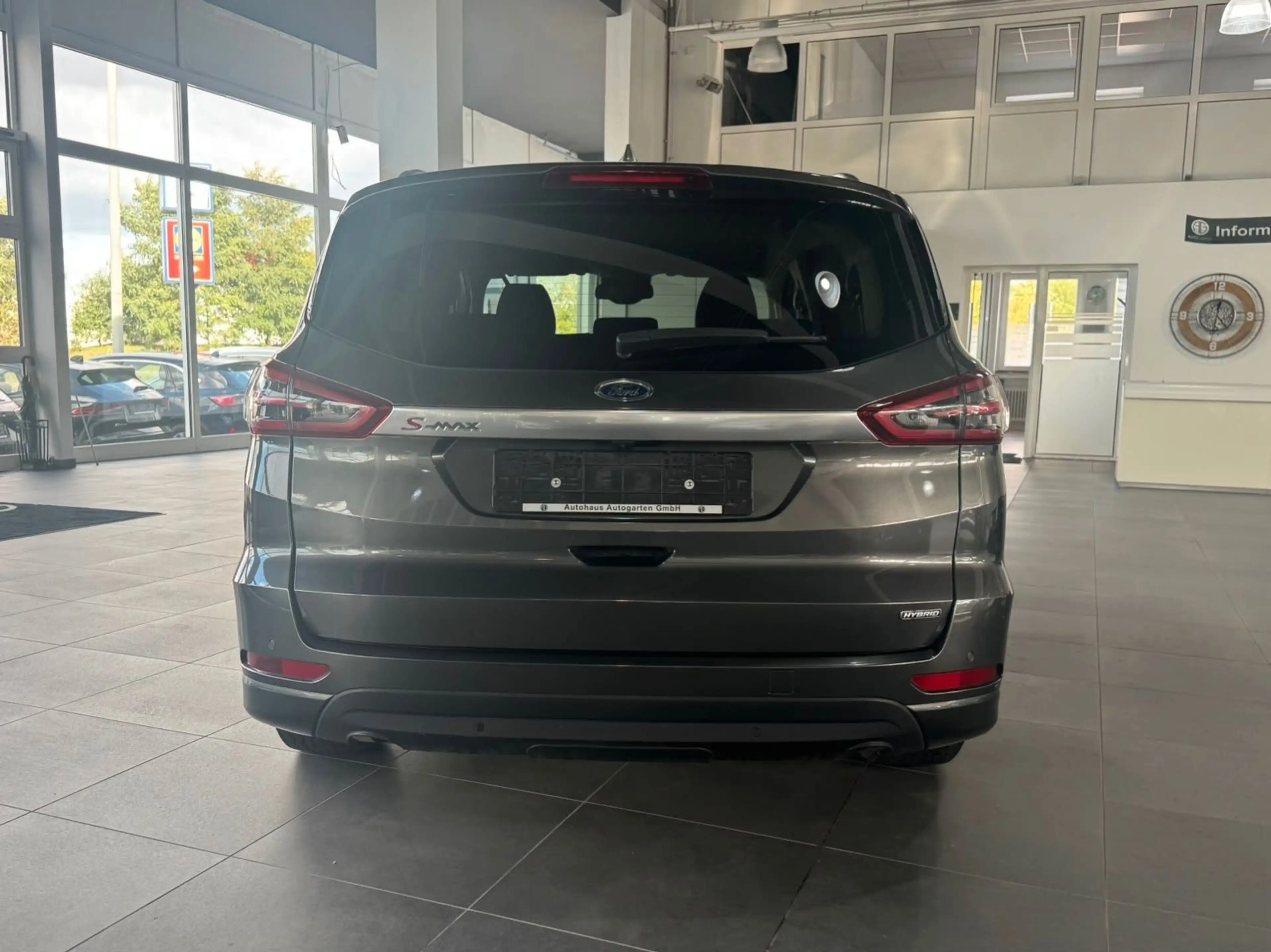 Ford S-Max S-MAX Hybrid Titanium — photo 6
