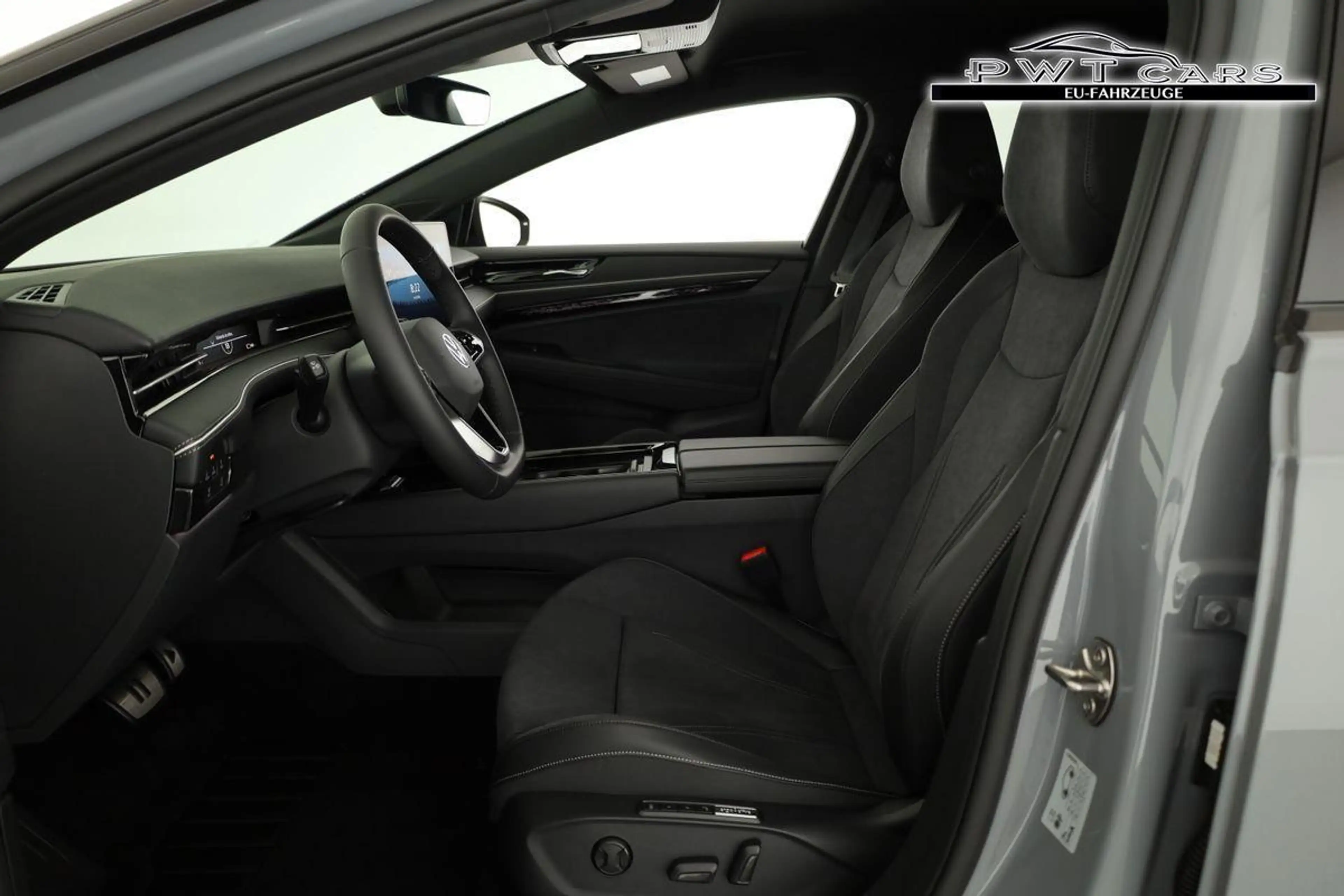 Volkswagen ID.7 Kombi Pro 210 kW Tourer Black, HuD, IQ.Light, I... — photo 9