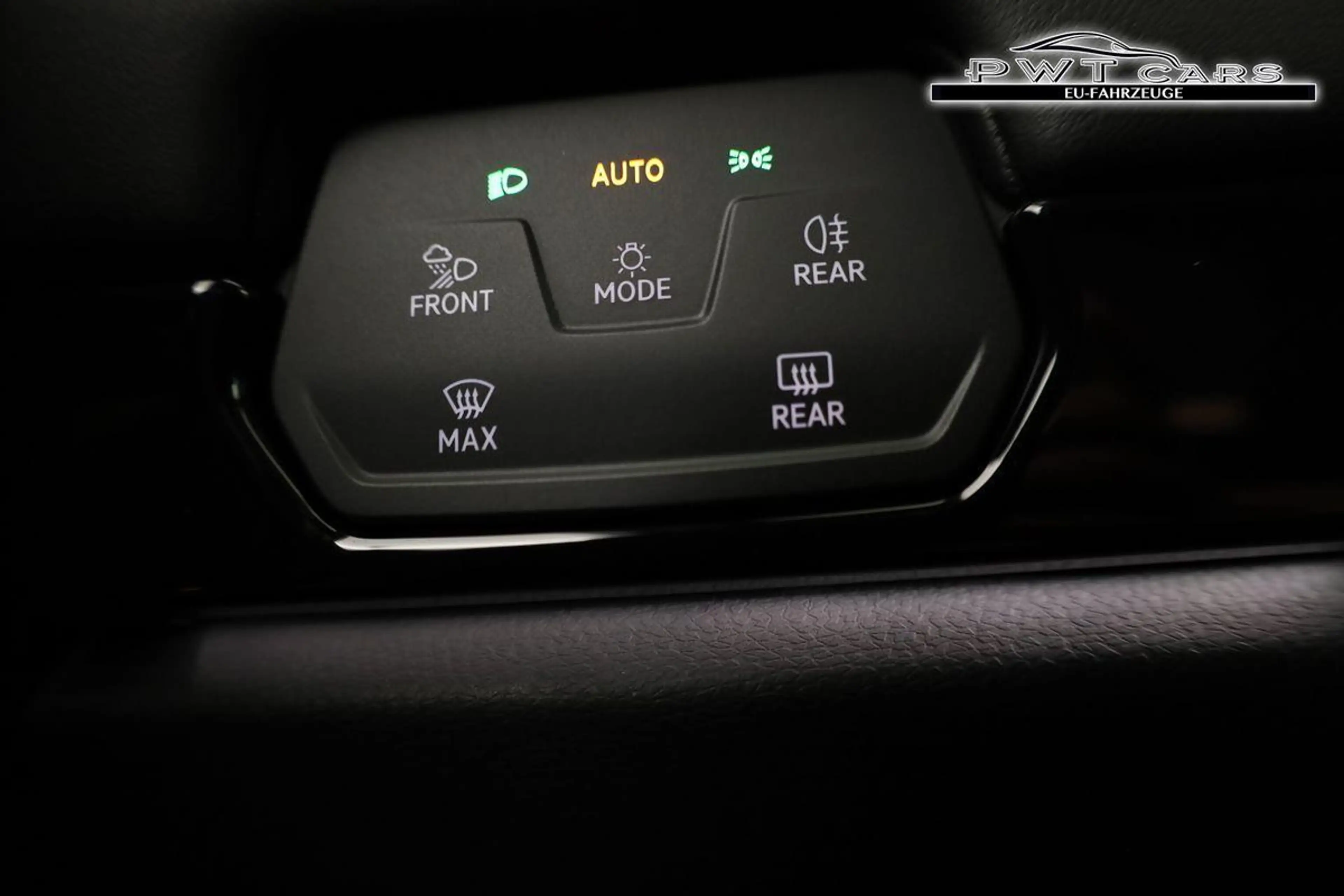 Volkswagen ID.7 Kombi Pro 210 kW Tourer Black, HuD, IQ.Light, I... — photo 8