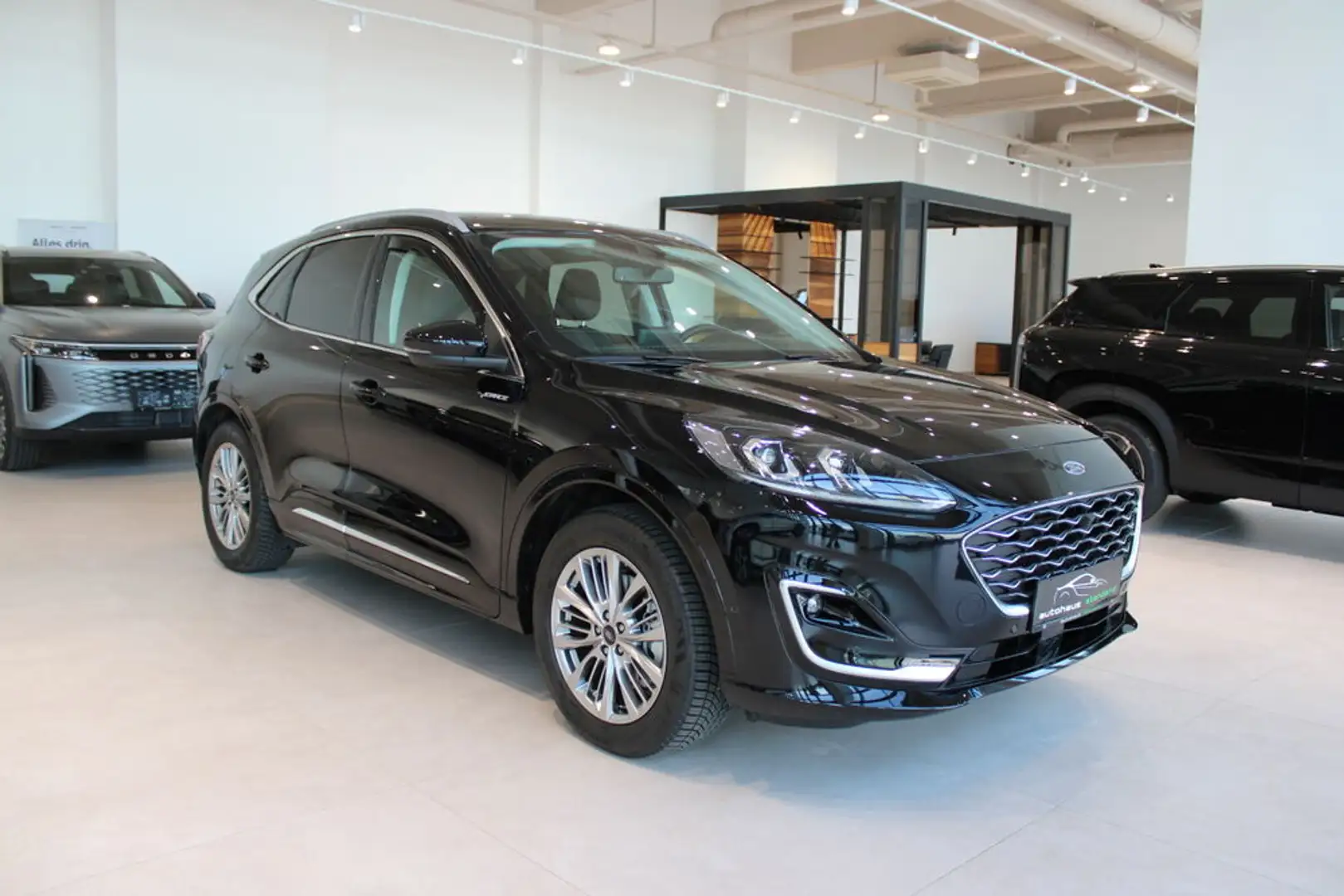 Ford Kuga Vignale Plug-In Hybrid Schwarz - 1