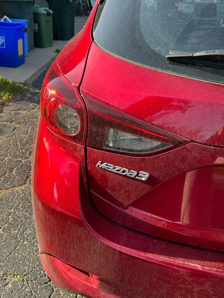 Mazda 3 снимка Mazda 3