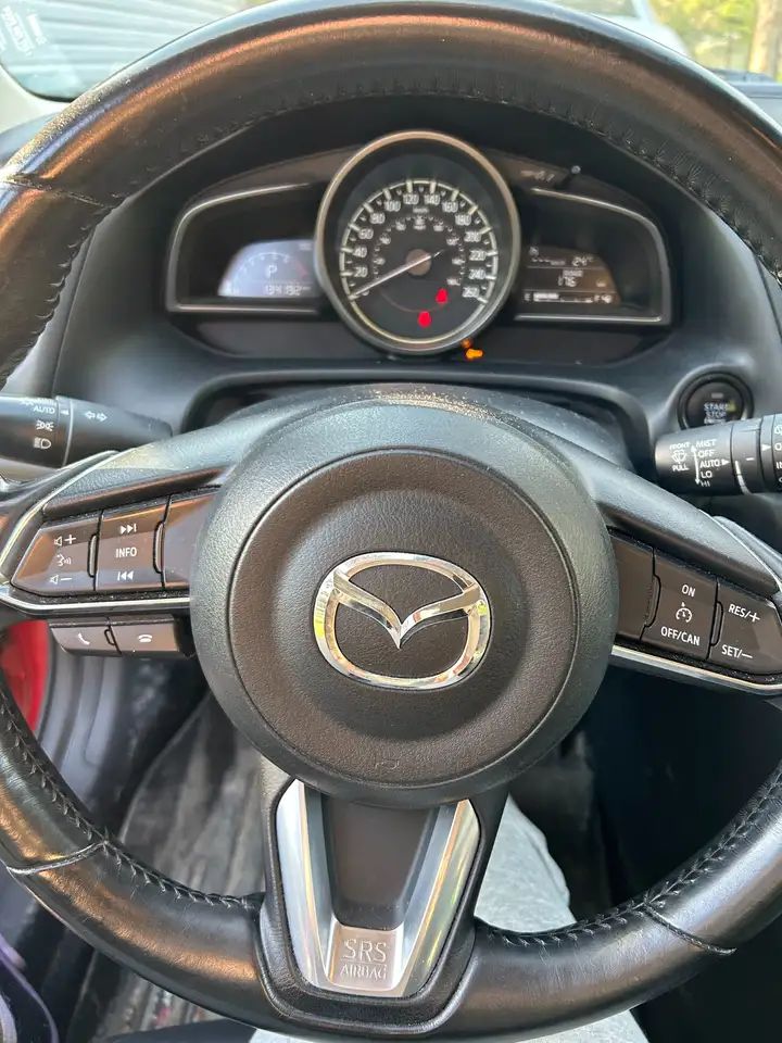 Mazda 3 снимка Mazda 3