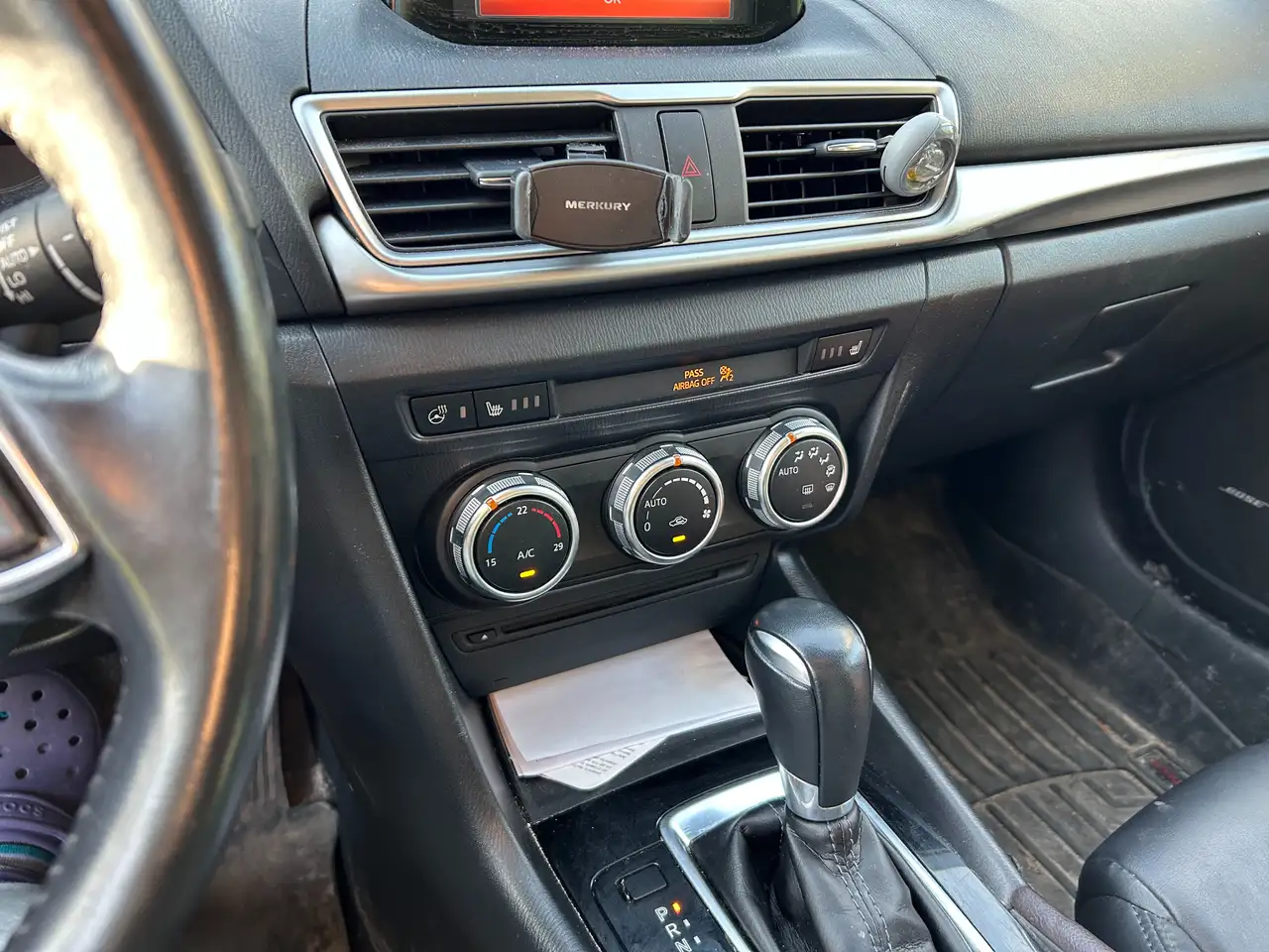 Mazda 3 снимка Mazda 3
