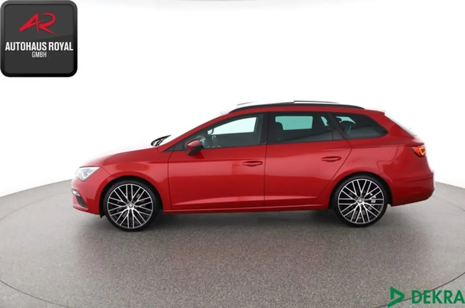 SEAT Leon ST 1.8 TSI FR PANO,VIRTUAL,BEATS,KESSY,ACC Červená - 2