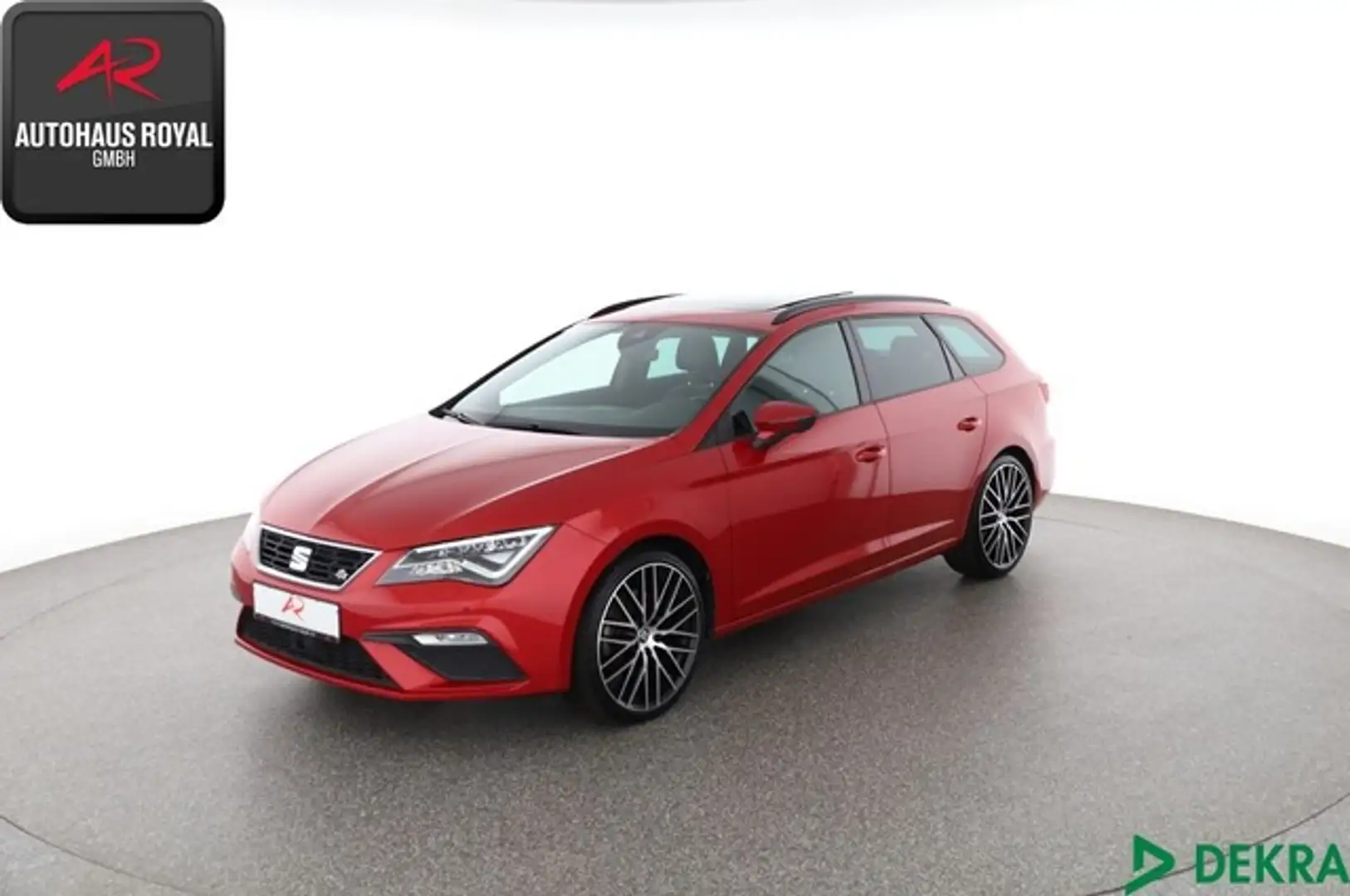 SEAT Leon ST 1.8 TSI FR PANO,VIRTUAL,BEATS,KESSY,ACC Červená - 1