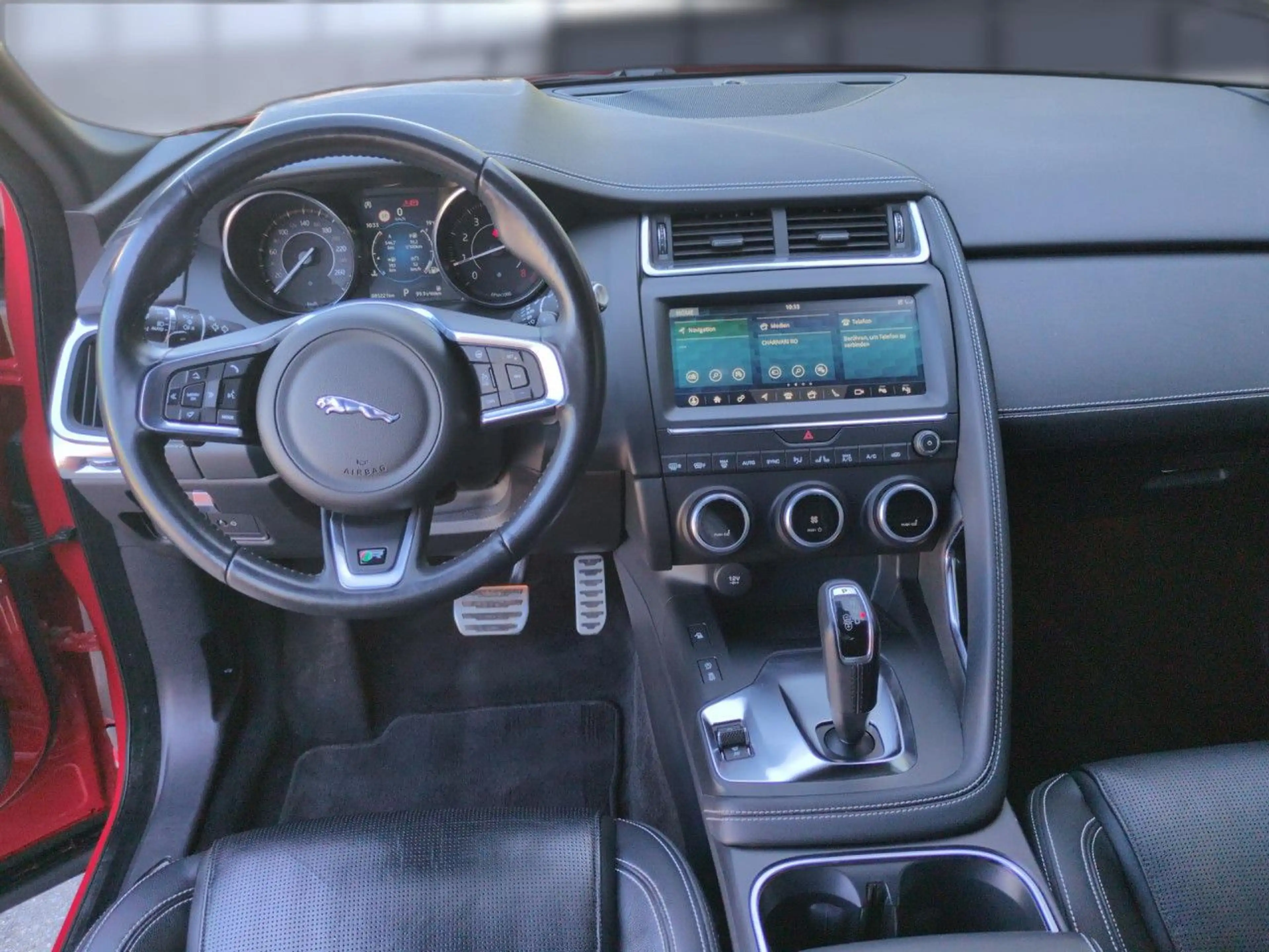 Jaguar E-Pace P250 AWD R-Dynamic SE Bluetooth Navi LED — photo 9