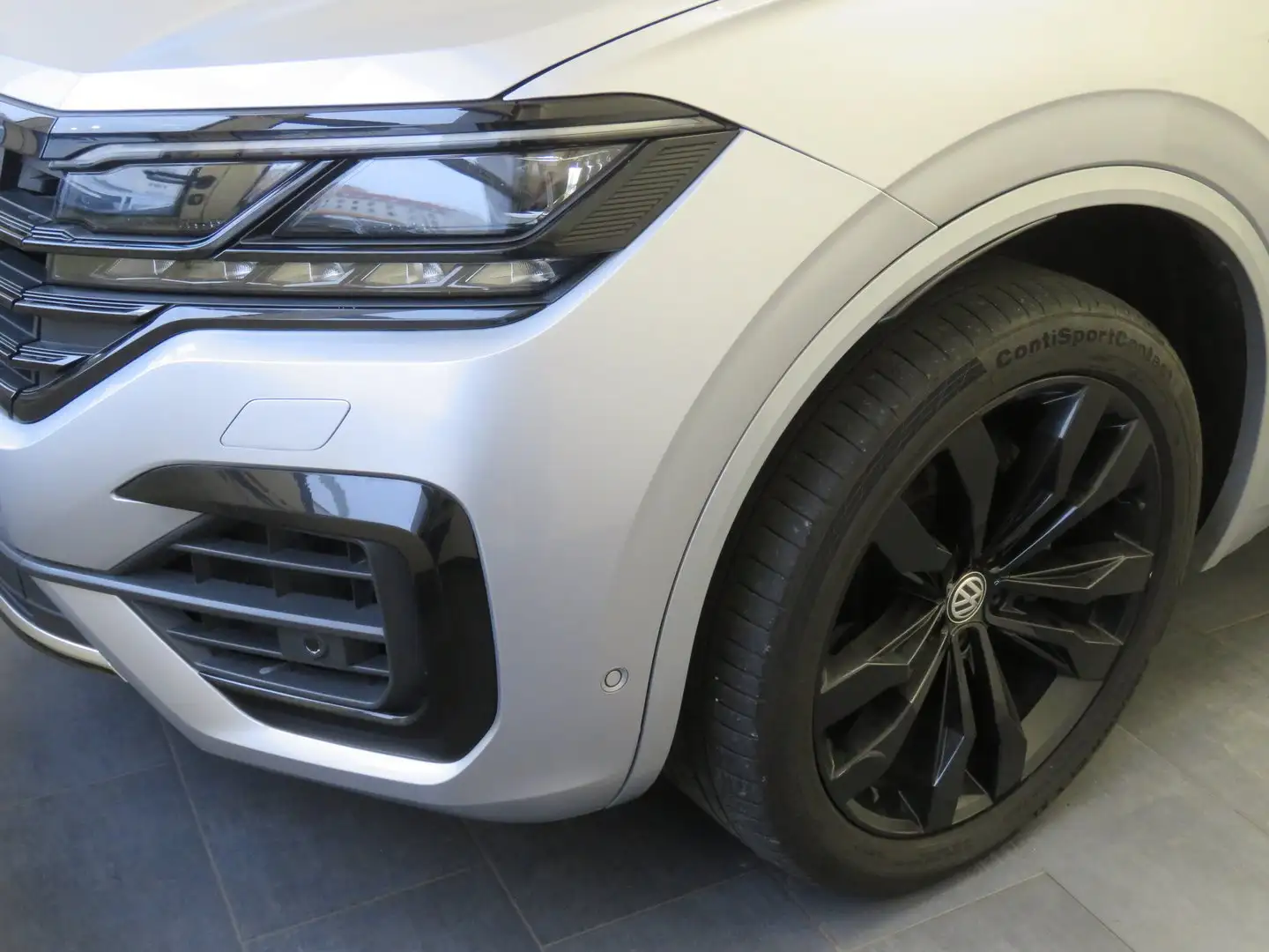 Volkswagen Touareg R-Line TDI SCR 4MOTION Silber - 2