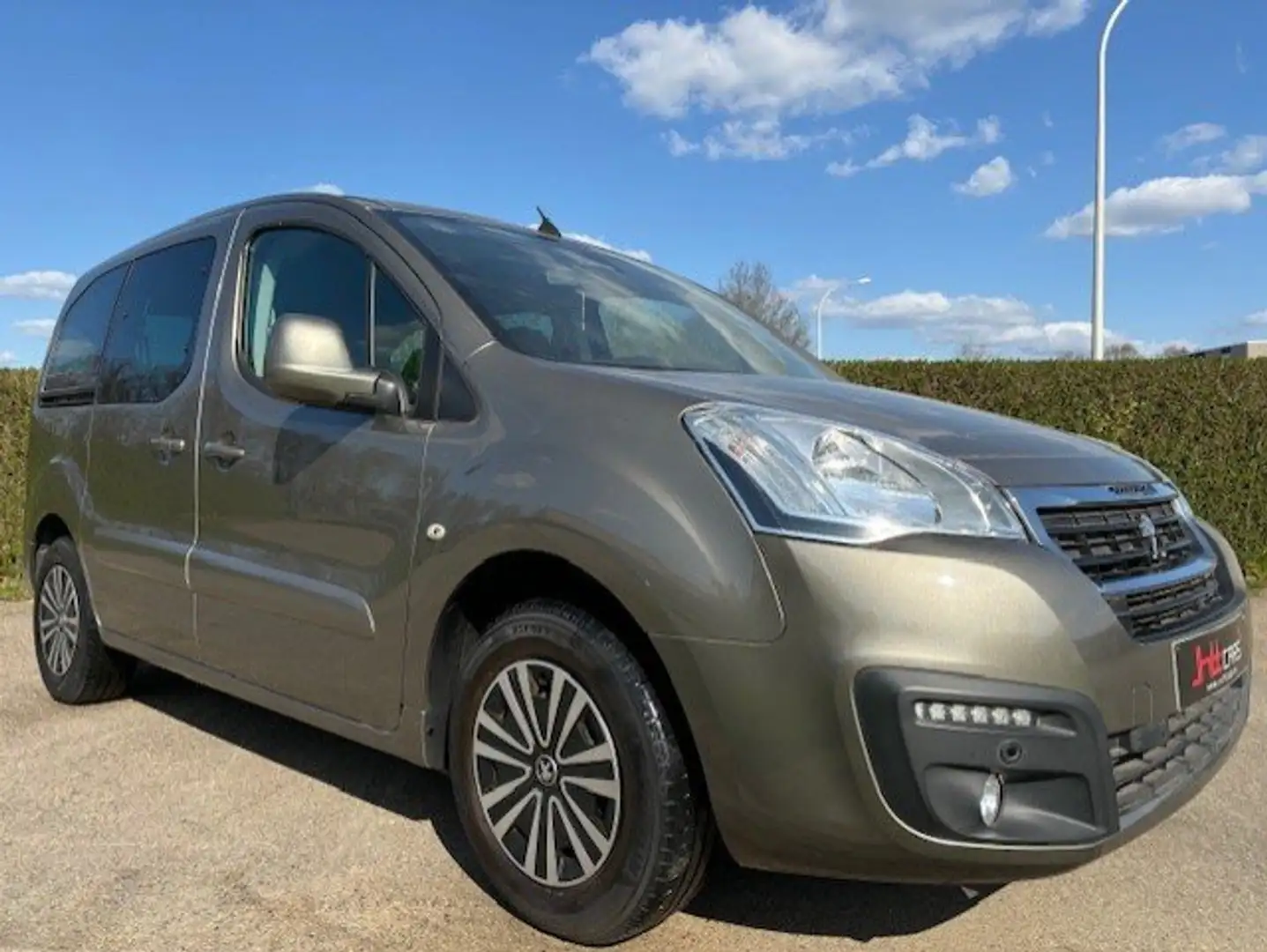 Peugeot Partner TEPEE*AUTOMAAT*e-HDi AIRCO/GPS/CAMERA/MINDERVALIDE Bruin - 2