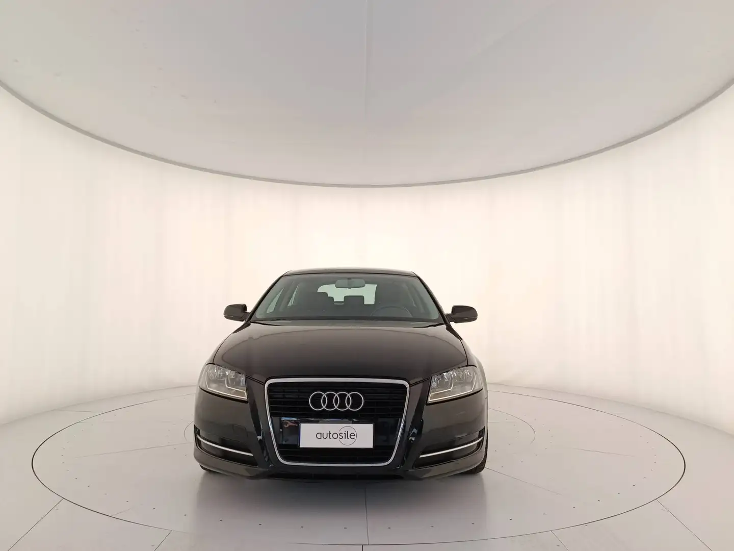 Audi A3 3 Porte 1.6 Attraction Nero - 2