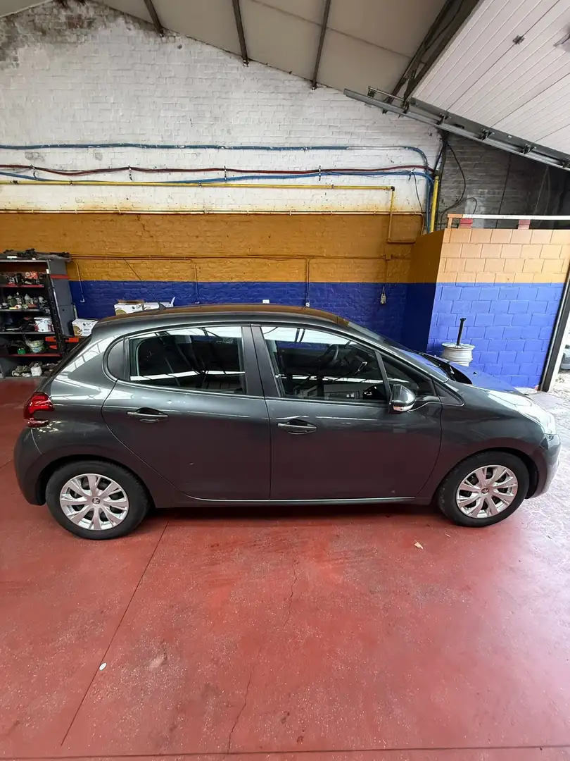 Peugeot 208 PureTech 82 Urban Move - 2