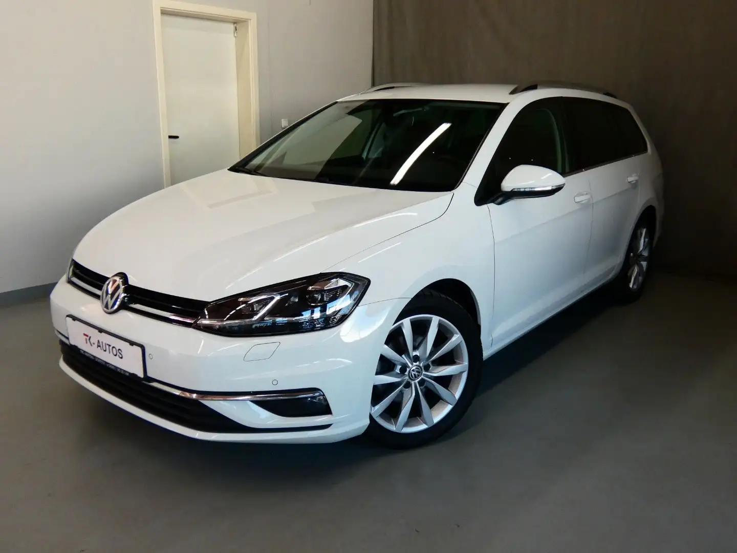 Volkswagen Golf Var. 2.0 TDI Highline,1.Hand,Navi,LED,ACC Wit - 1