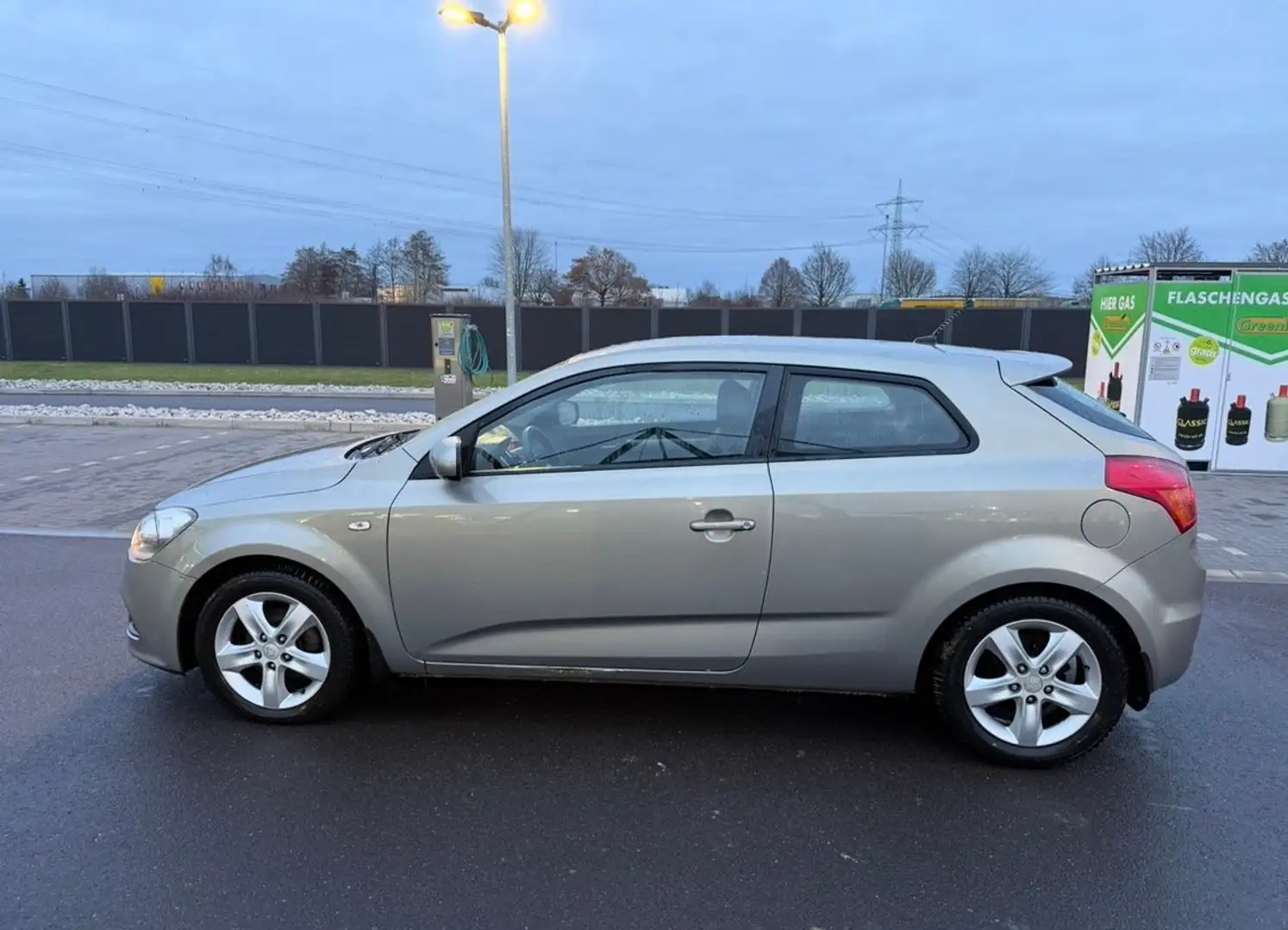 Kia ProCeed / pro_cee'd pro Ceed 1.6 CVVT Aut. Spirit Gri - 1