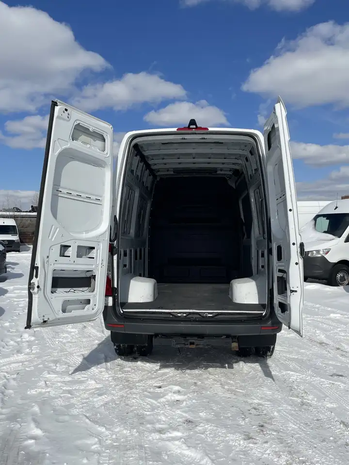 Mercedes-Benz Sprinter снимка Mercedes-Benz Sprinter