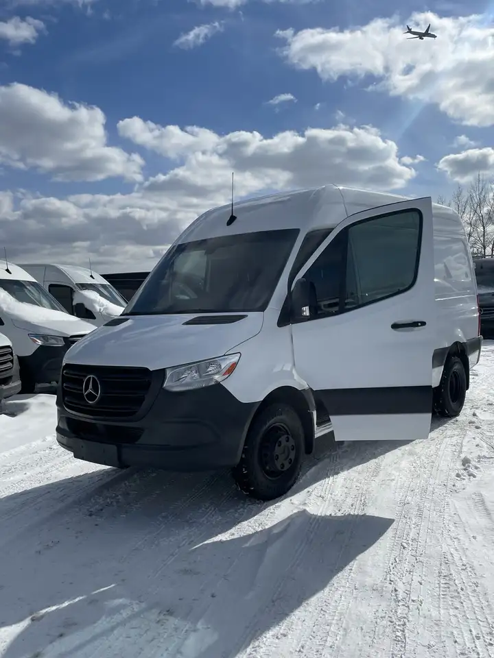 Mercedes-Benz Sprinter снимка Mercedes-Benz Sprinter