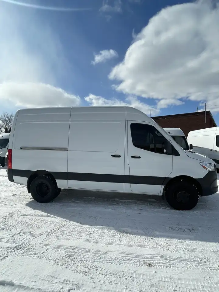 Mercedes-Benz Sprinter снимка Mercedes-Benz Sprinter