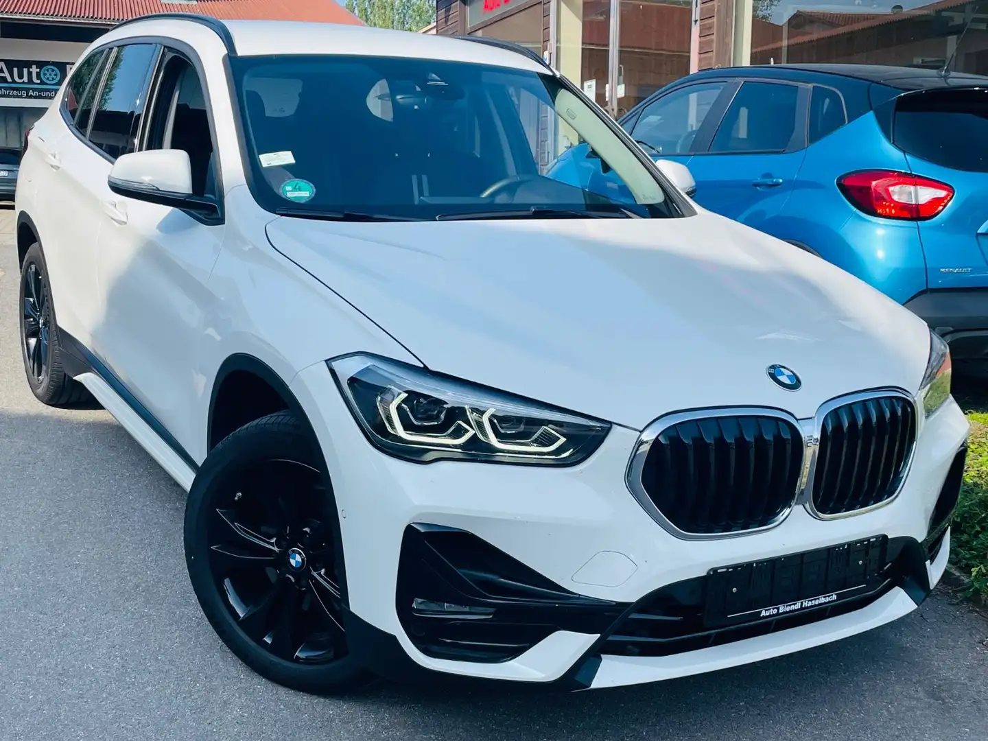 BMW X1 Baureihe X1 sDrive 18 i Sport Line Weiß - 1