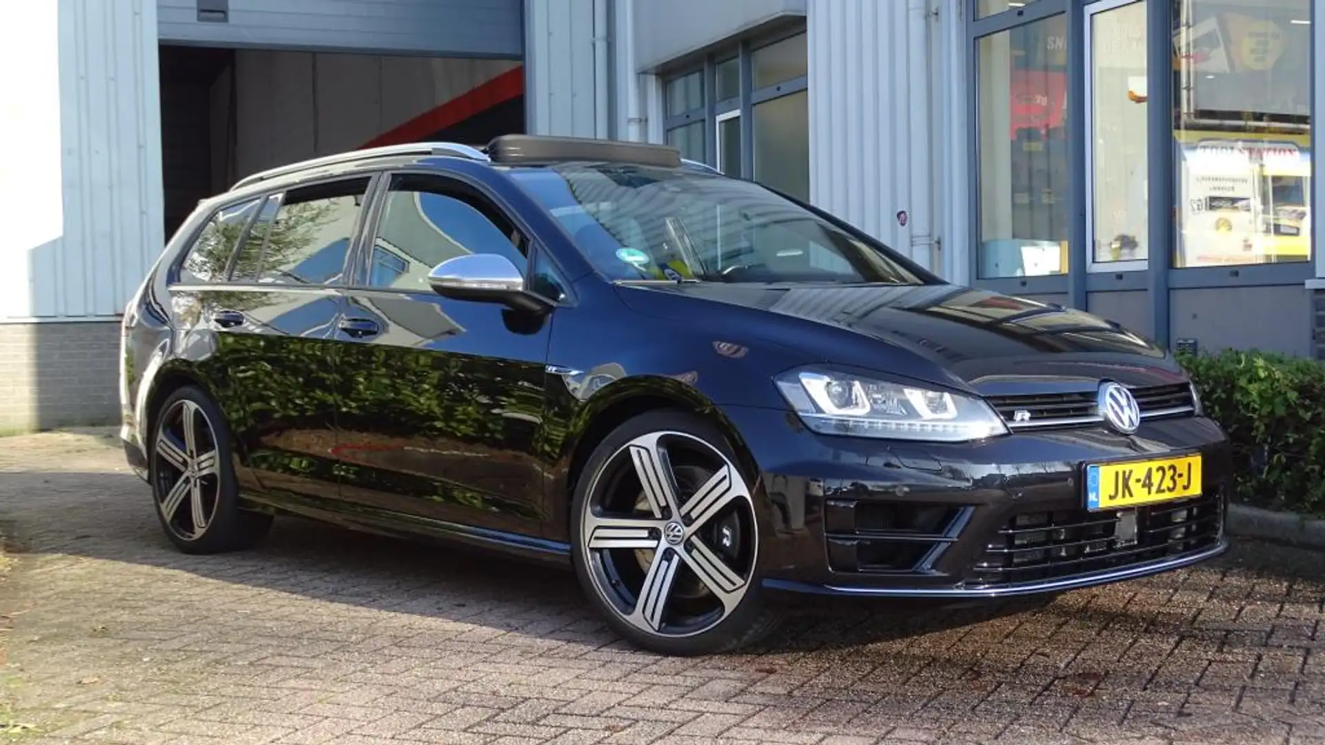Volkswagen Golf Variant 2.0 TSI R Pano / Digidash / Fullmap Navi / Full Op Negro - 2