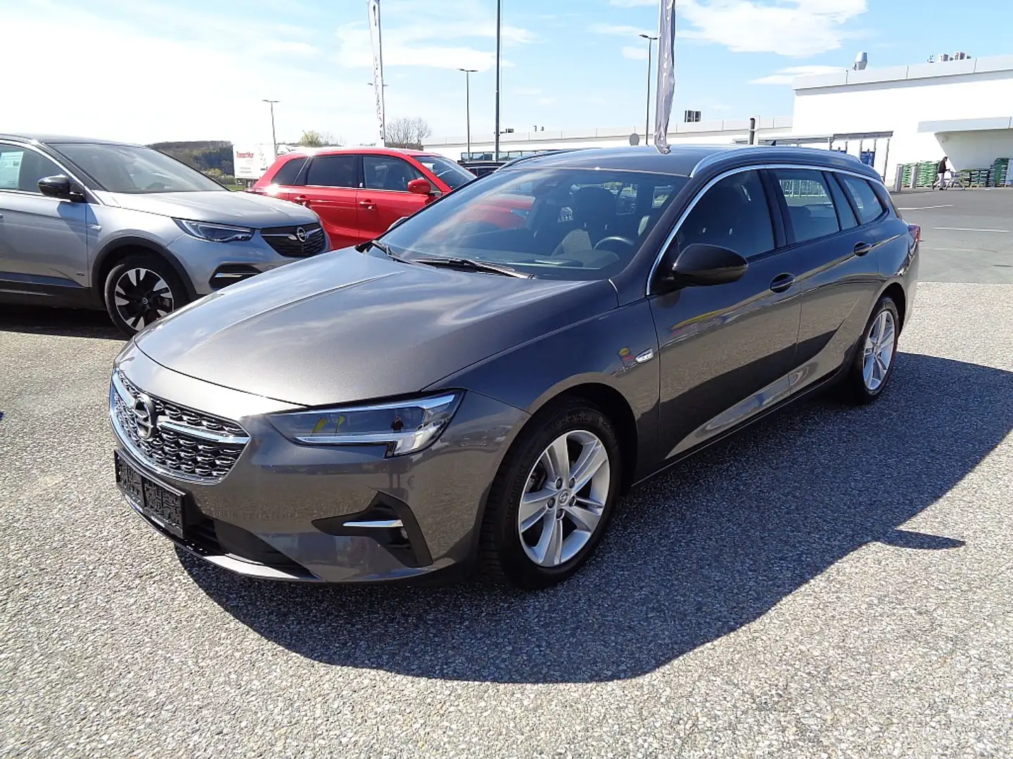 Opel Insignia ST 2,0 CDTI DVH Business Aut. Grijs - 1