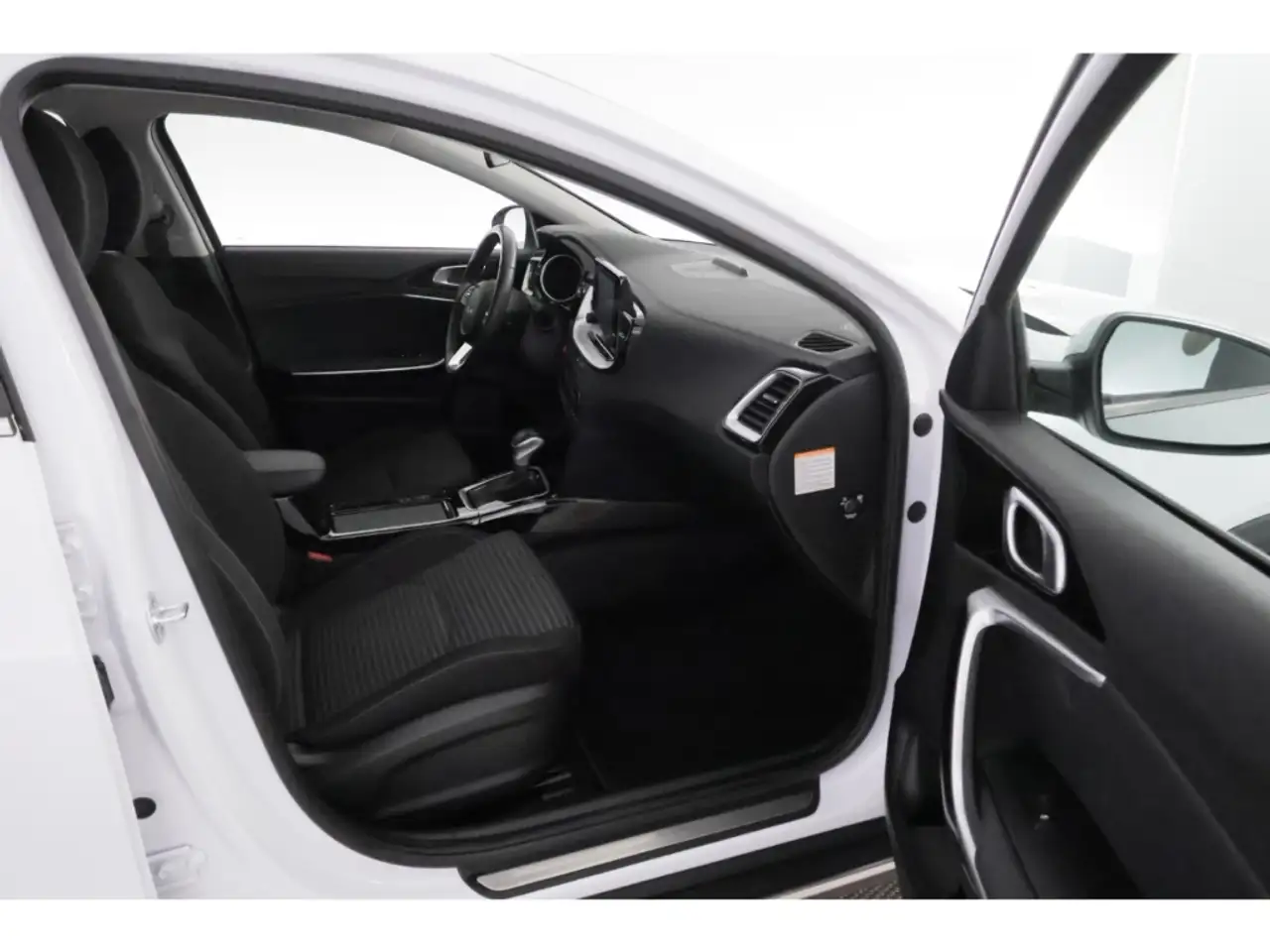 Kia X Ceed 1.6T-GDI Aut.Vision+LED+CARPLAY+SHZ+KAMERA, миниатюра 14