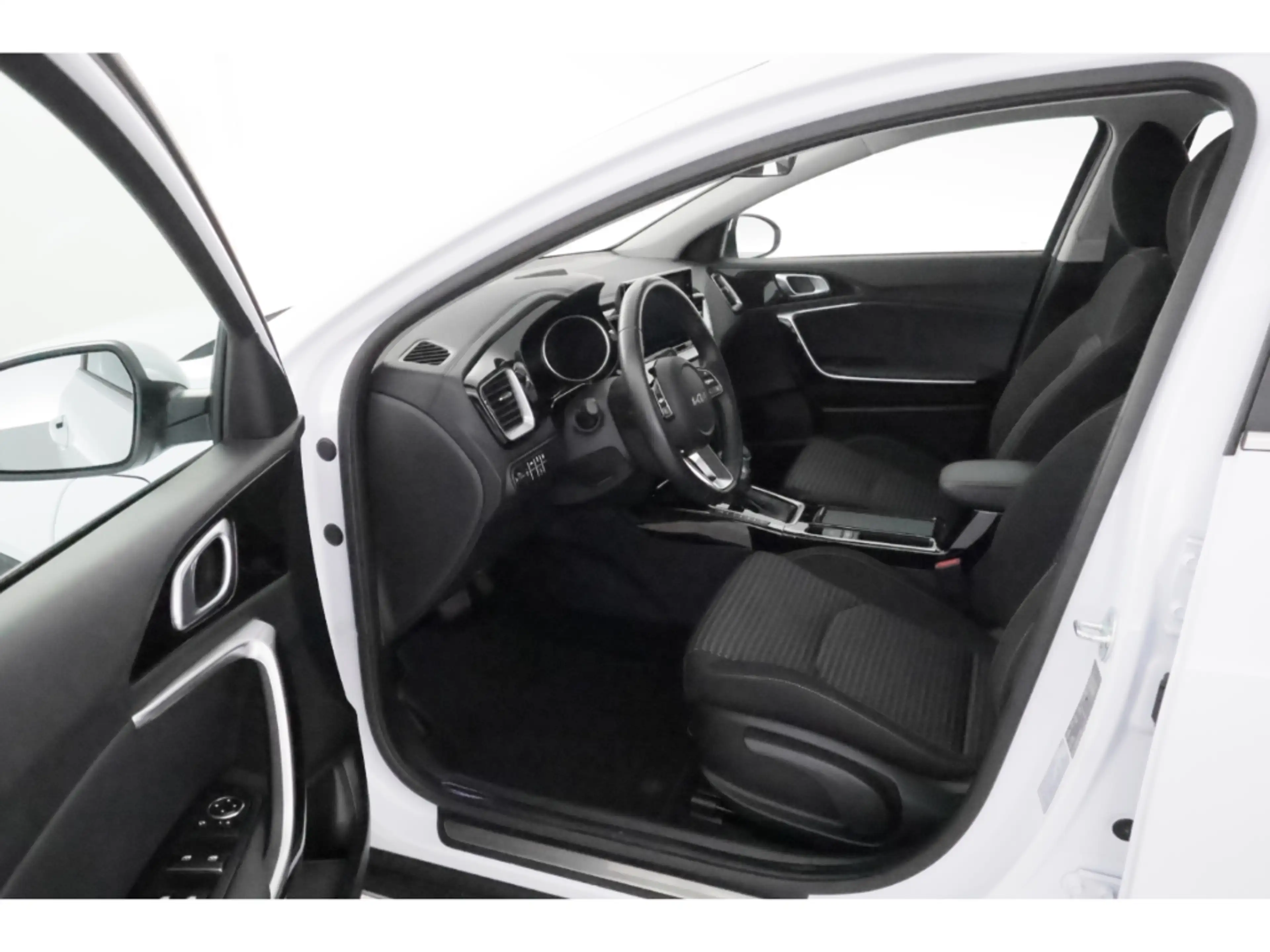 Kia XCeed 1.6T-GDI Aut.Vision+LED+CARPLAY+SHZ+KAMERA — photo 19