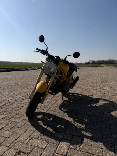 Ducati Monster 600 - foto 6