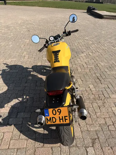 Ducati Monster 600 - foto 3