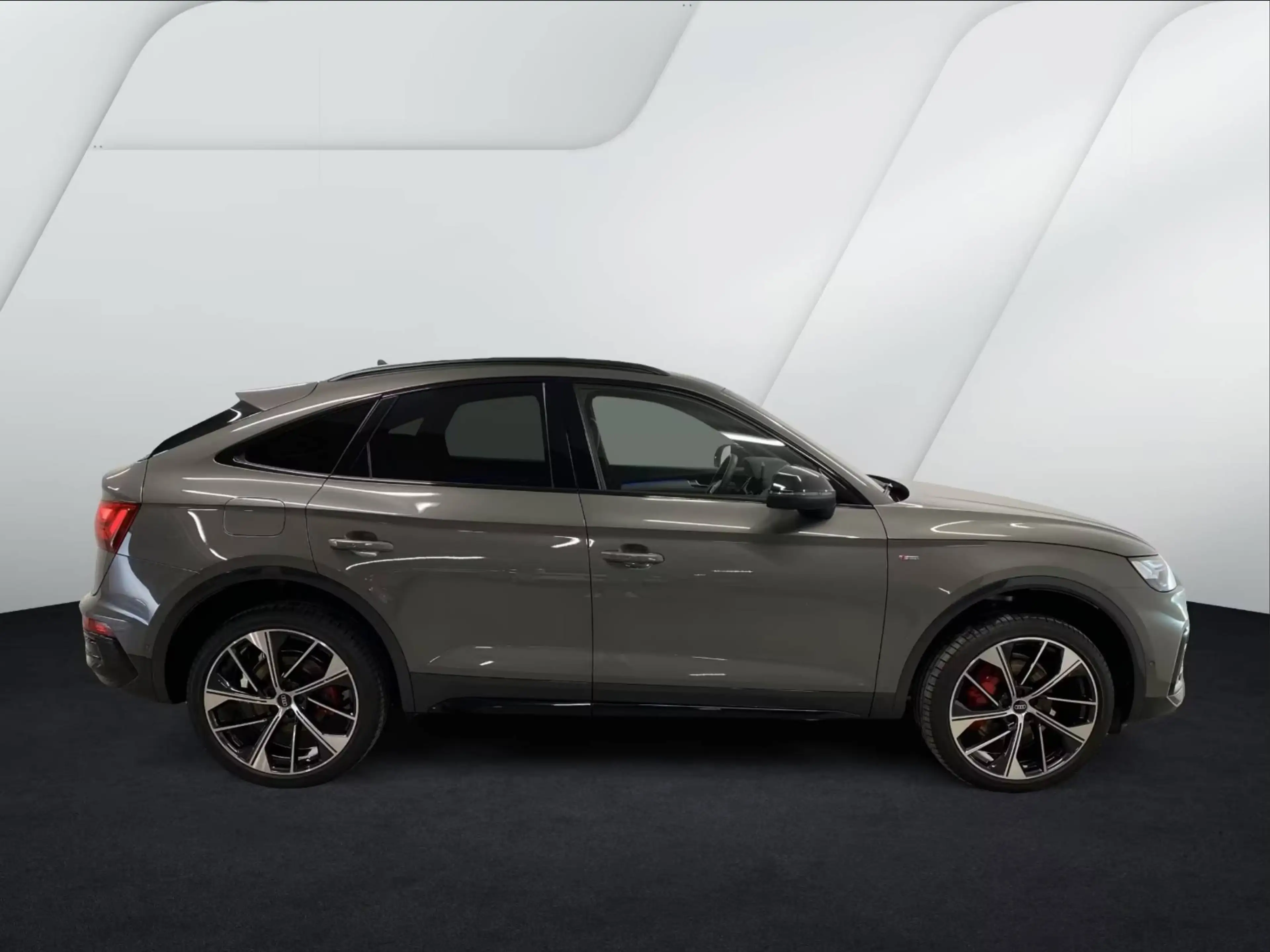 Audi Q5 40 TDI quattro S line — photo 5