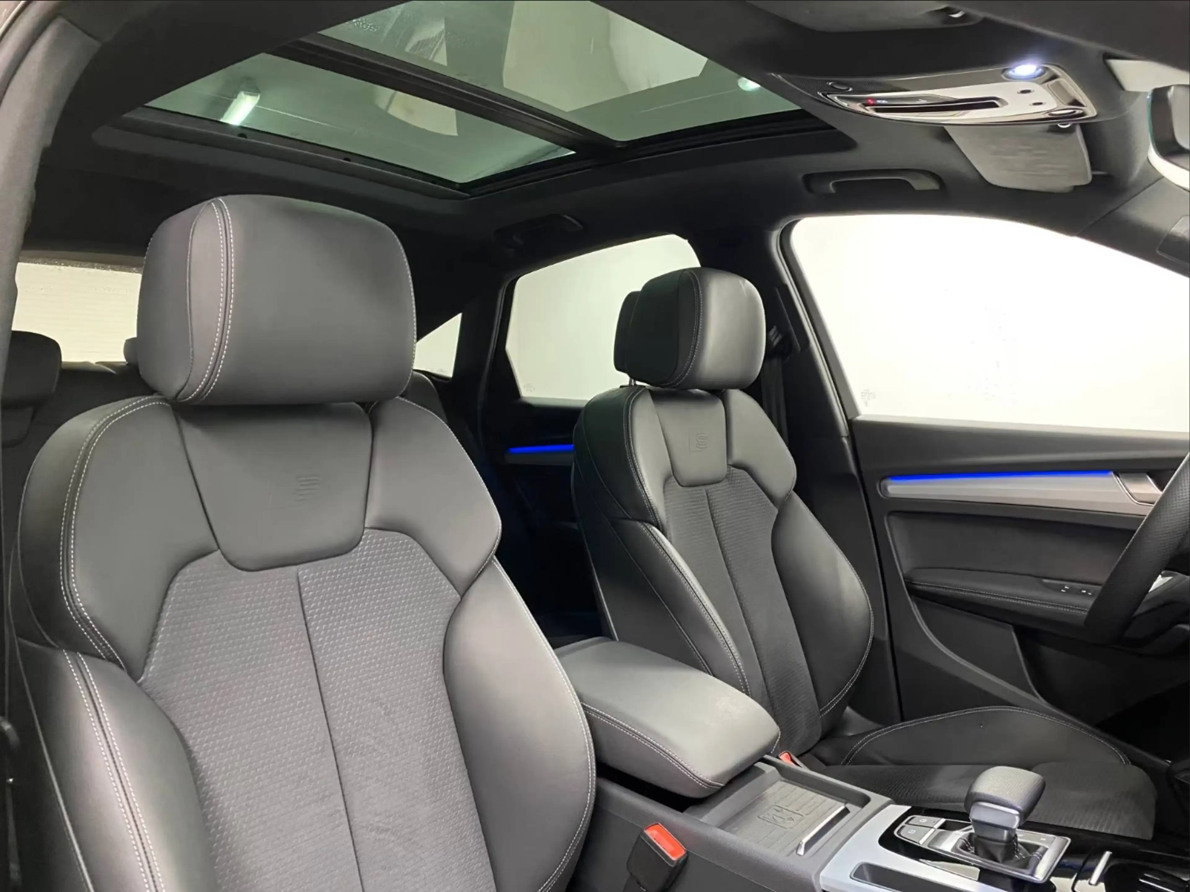 Audi Q5 40 TDI quattro S line — photo 11