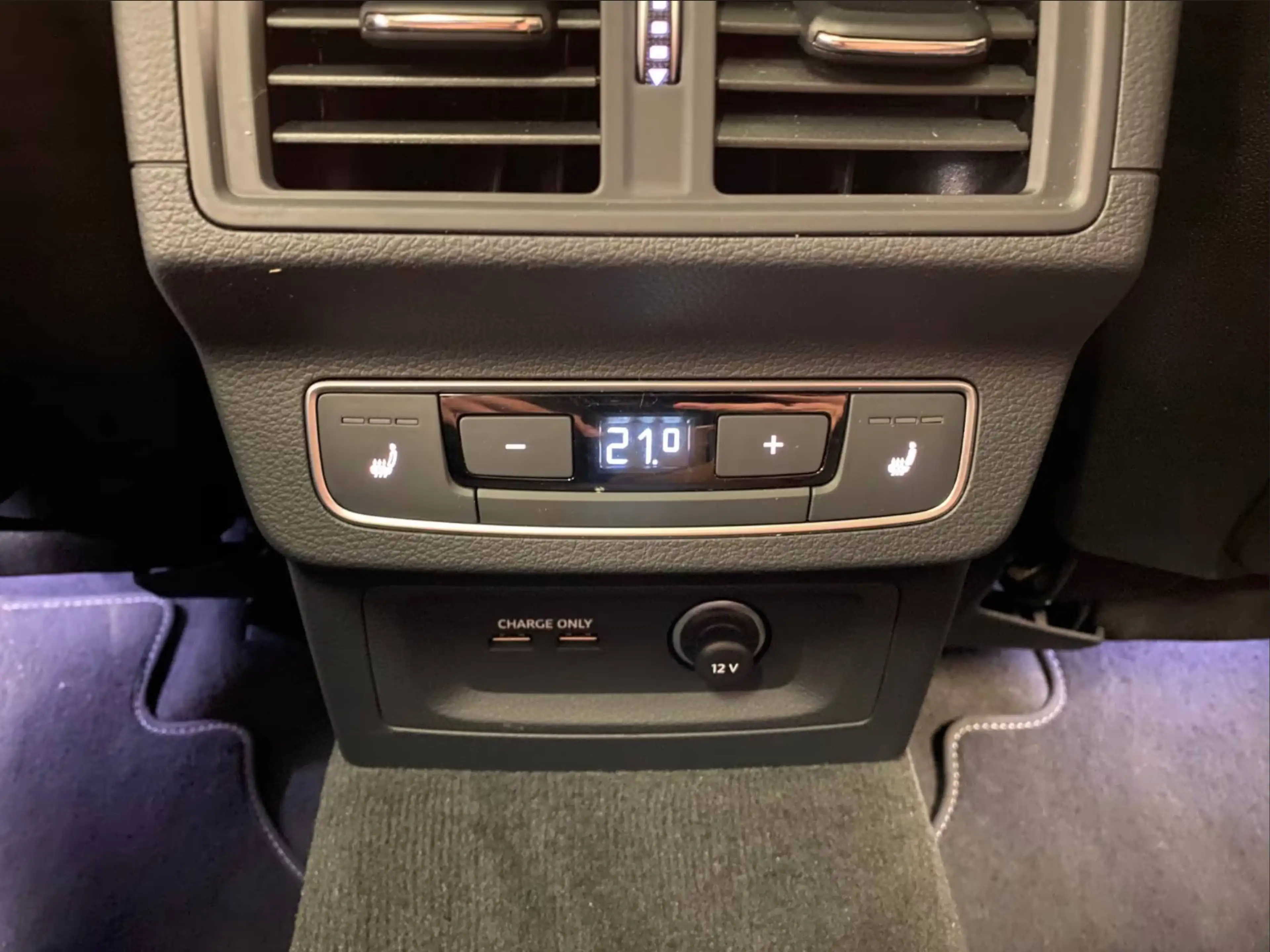 Audi Q5 40 TDI quattro S line — photo 15