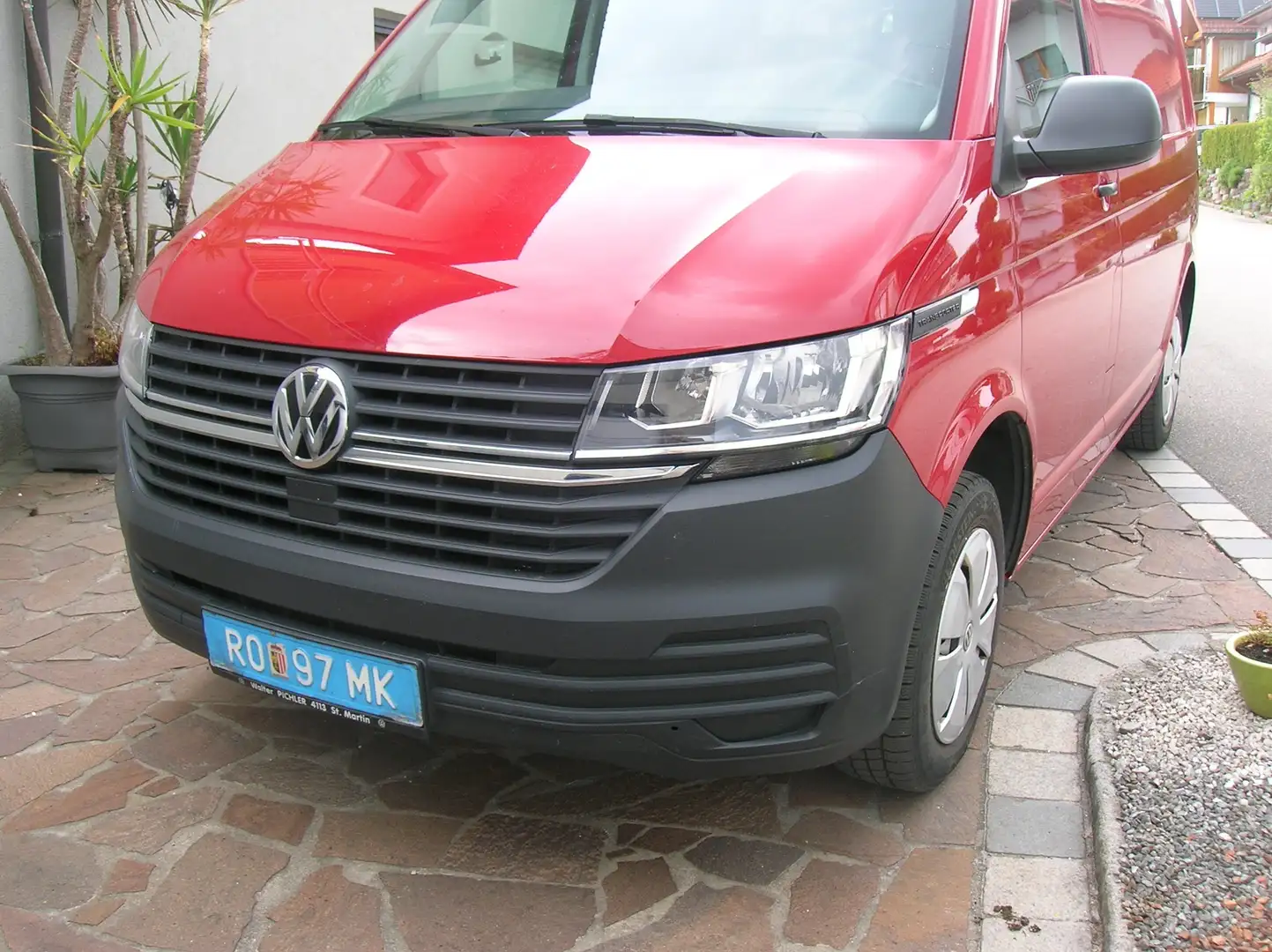 Volkswagen T6 Transporter Klima, Tempomat, Parksensoren, Armlehnen, Rot - 2