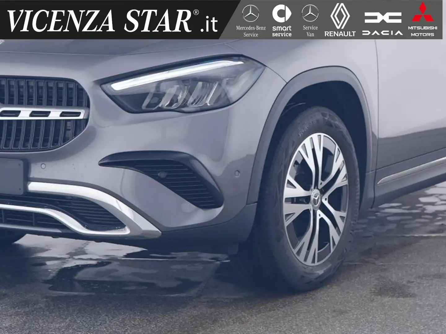Mercedes-Benz GLA 180 d SPORT Grigio - 2