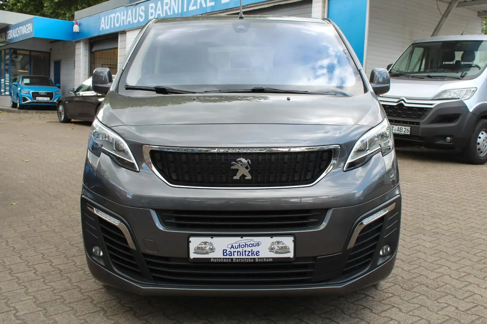 Peugeot Traveller Allure L2* Navi * Tempomat * PDC * DAB Šedá - 2