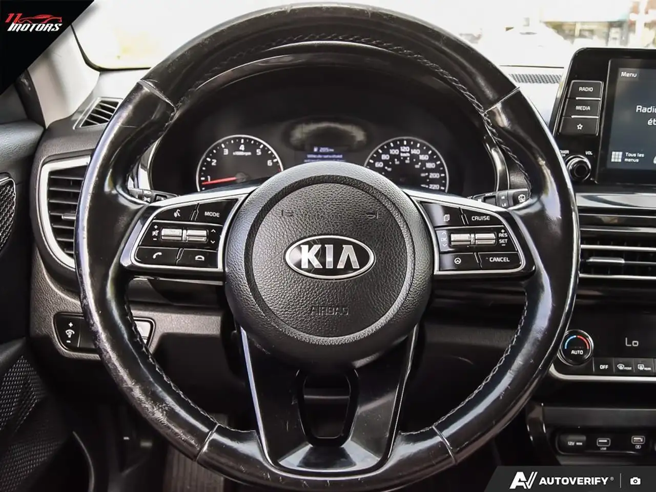 Kia Seltos снимка Kia Seltos