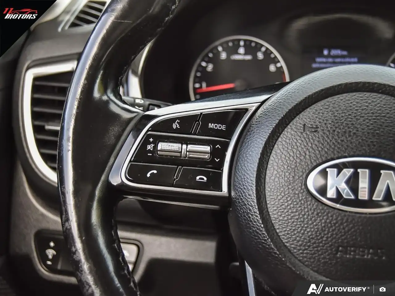 Kia Seltos снимка Kia Seltos