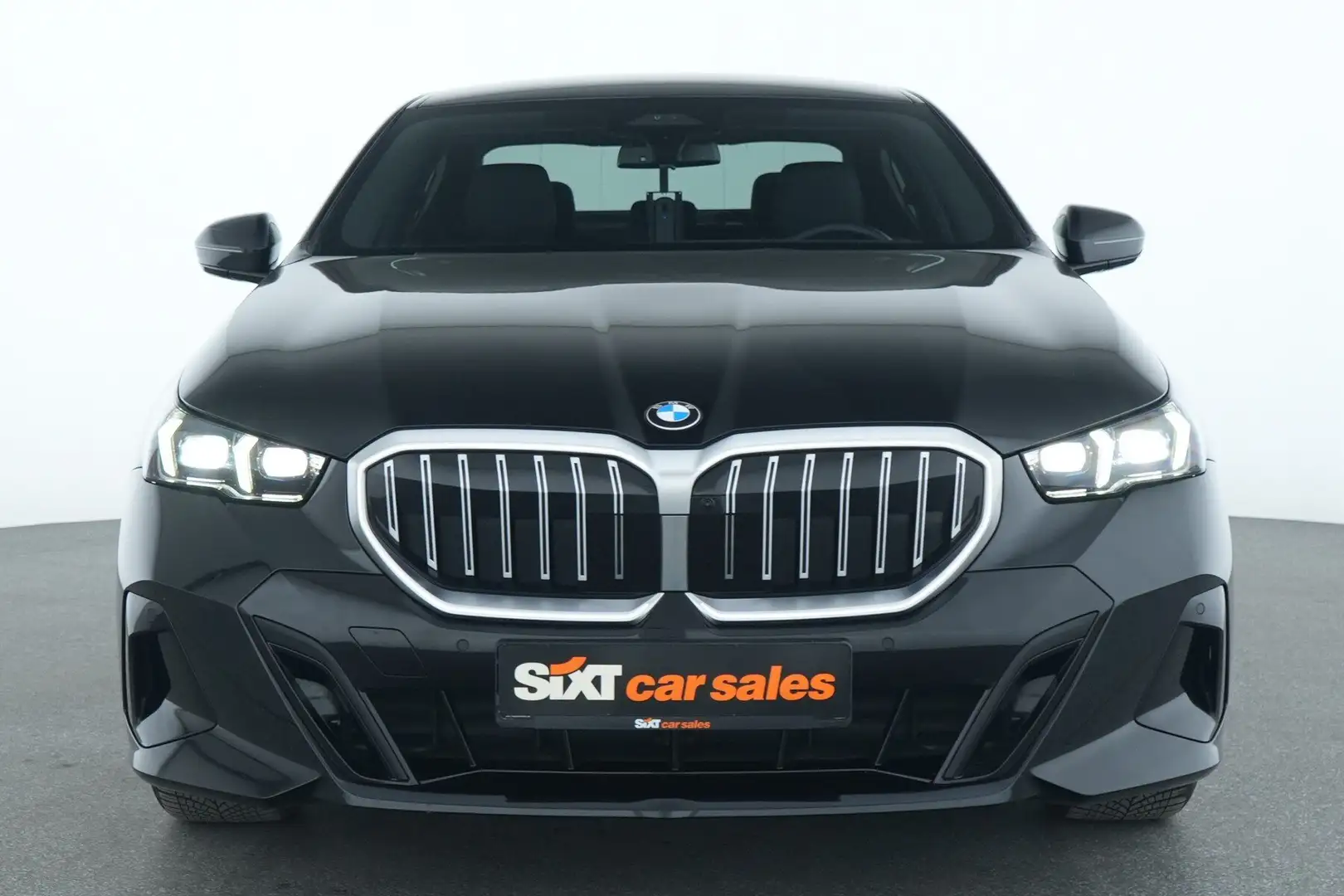 BMW 520 i M Sport Lüft|ACC|PAs+360°|ha&ka|4xSHZ|el.Si Schwarz - 2