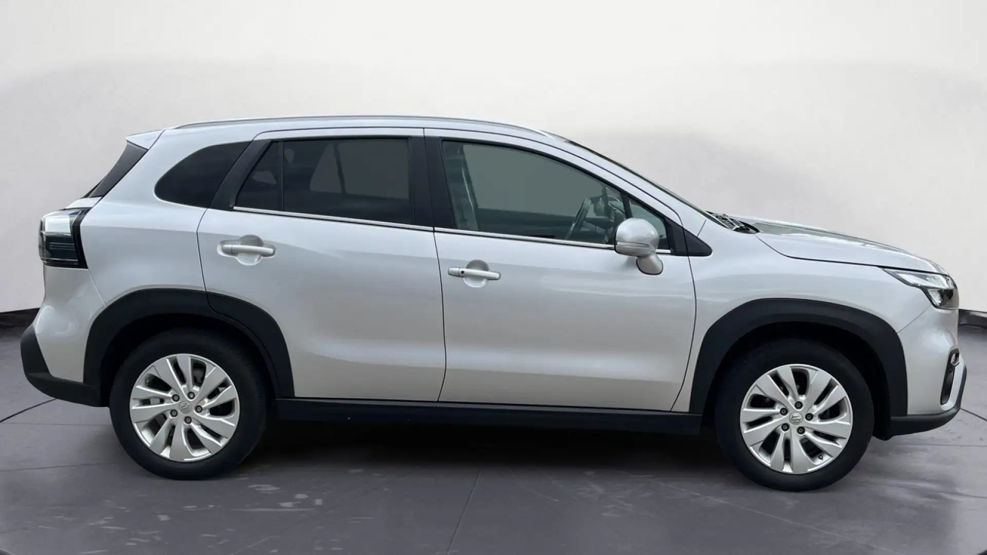 Suzuki S-Cross 1.4 Boosterjet + Hybrid Privilège PHASE 3 Grau - 2