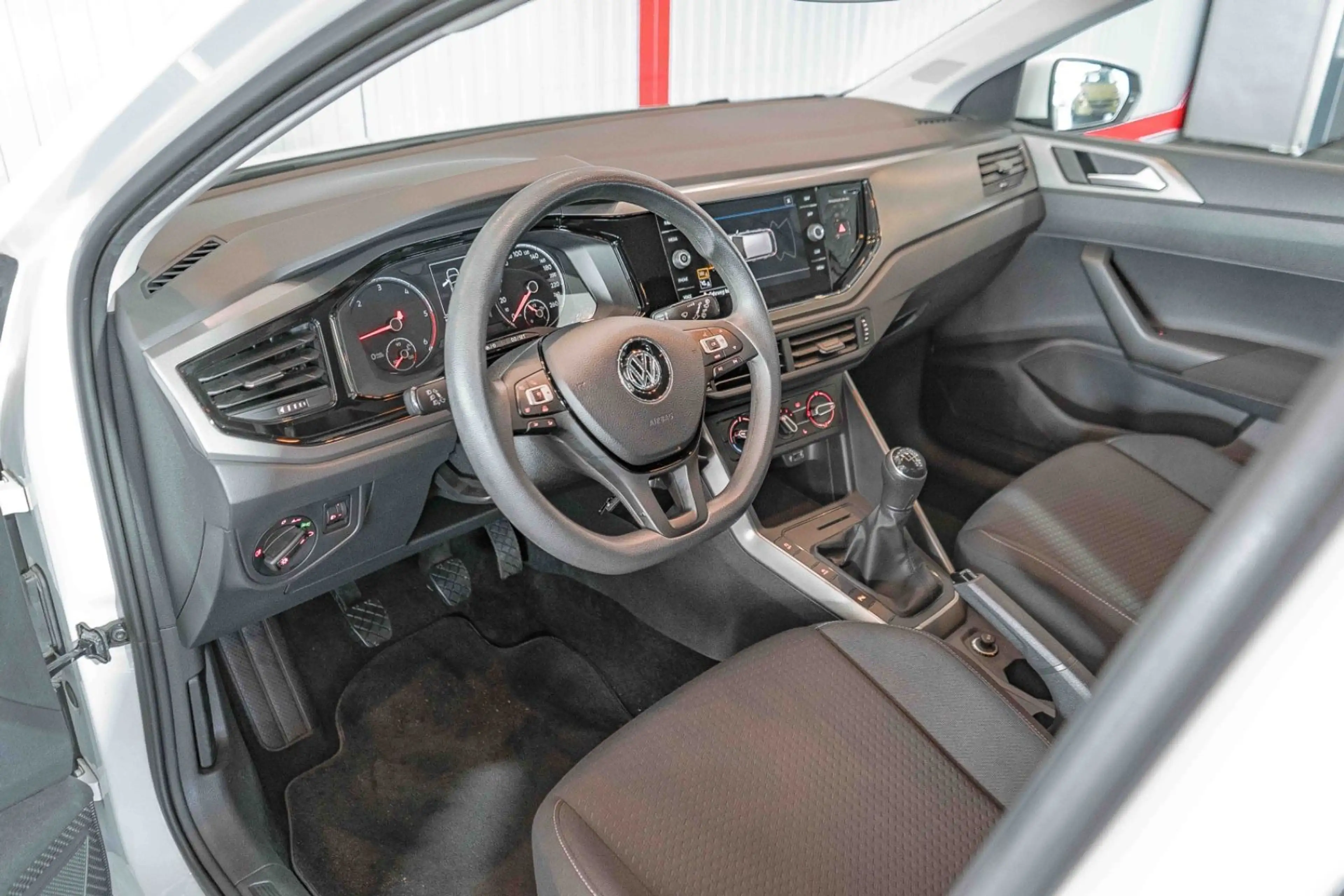 Volkswagen Polo VI 1.6 TDI Comfortline ACC Navi Einparkhilf — photo 11