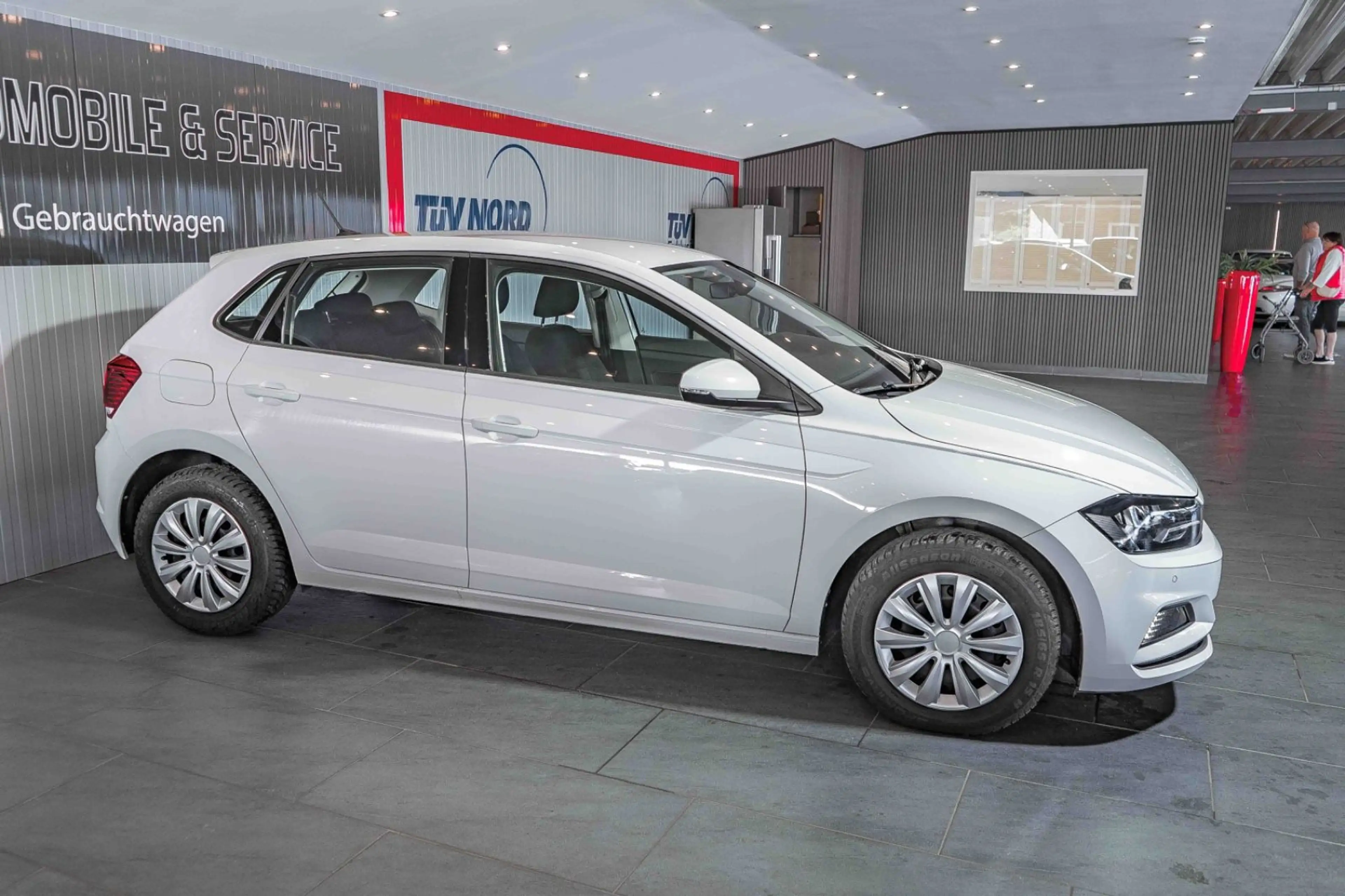 Volkswagen Polo VI 1.6 TDI Comfortline ACC Navi Einparkhilf — photo 2