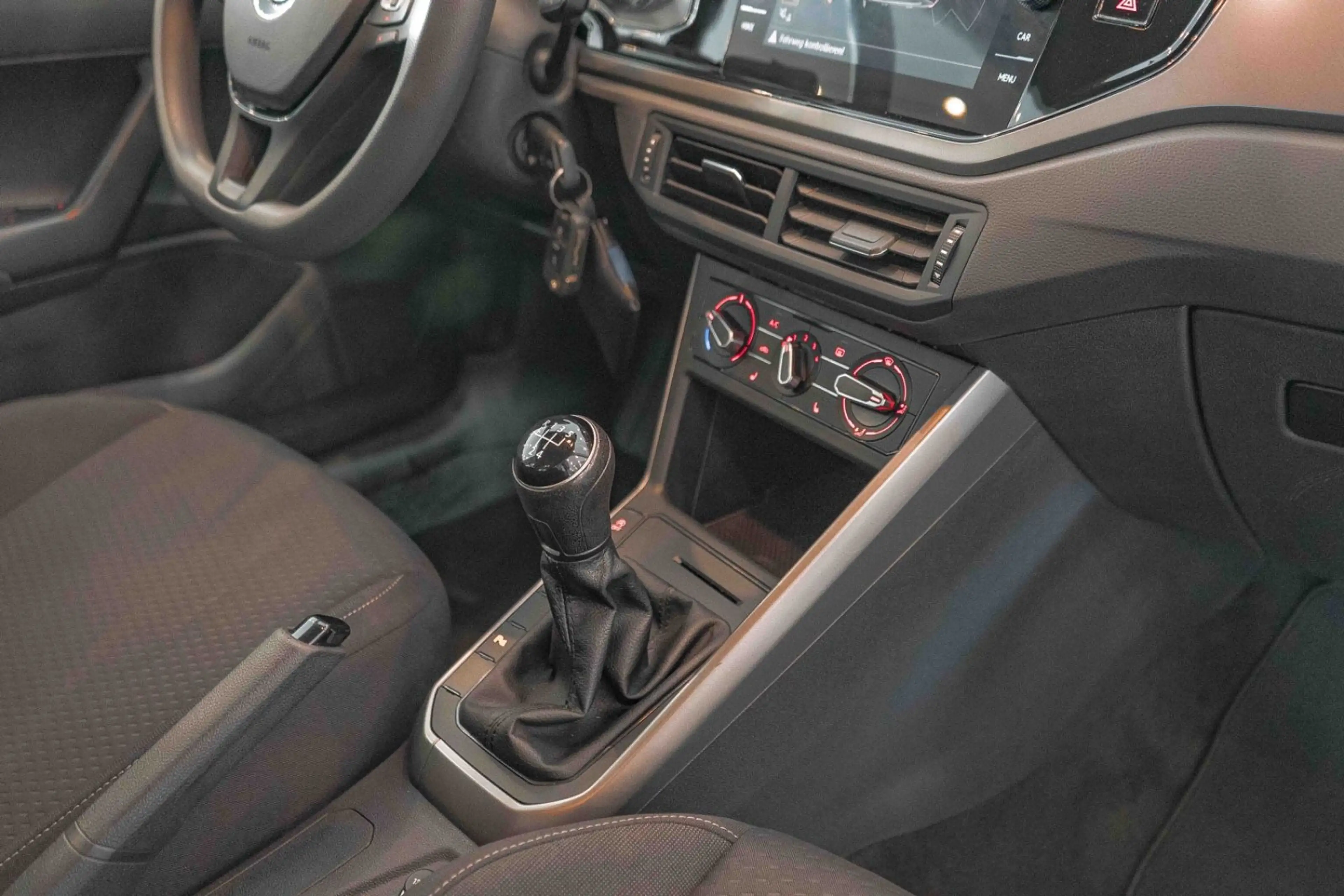 Volkswagen Polo VI 1.6 TDI Comfortline ACC Navi Einparkhilf — photo 15