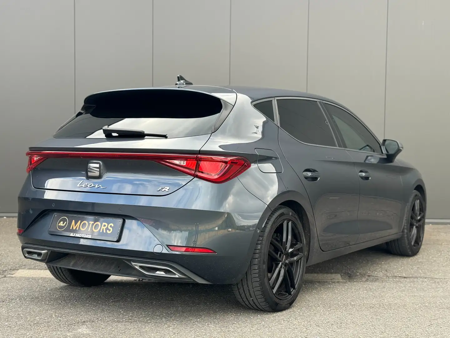 SEAT Leon FR 1.0 EcoTSI 110cv - LED - Virtual - GPS Grijs - 2