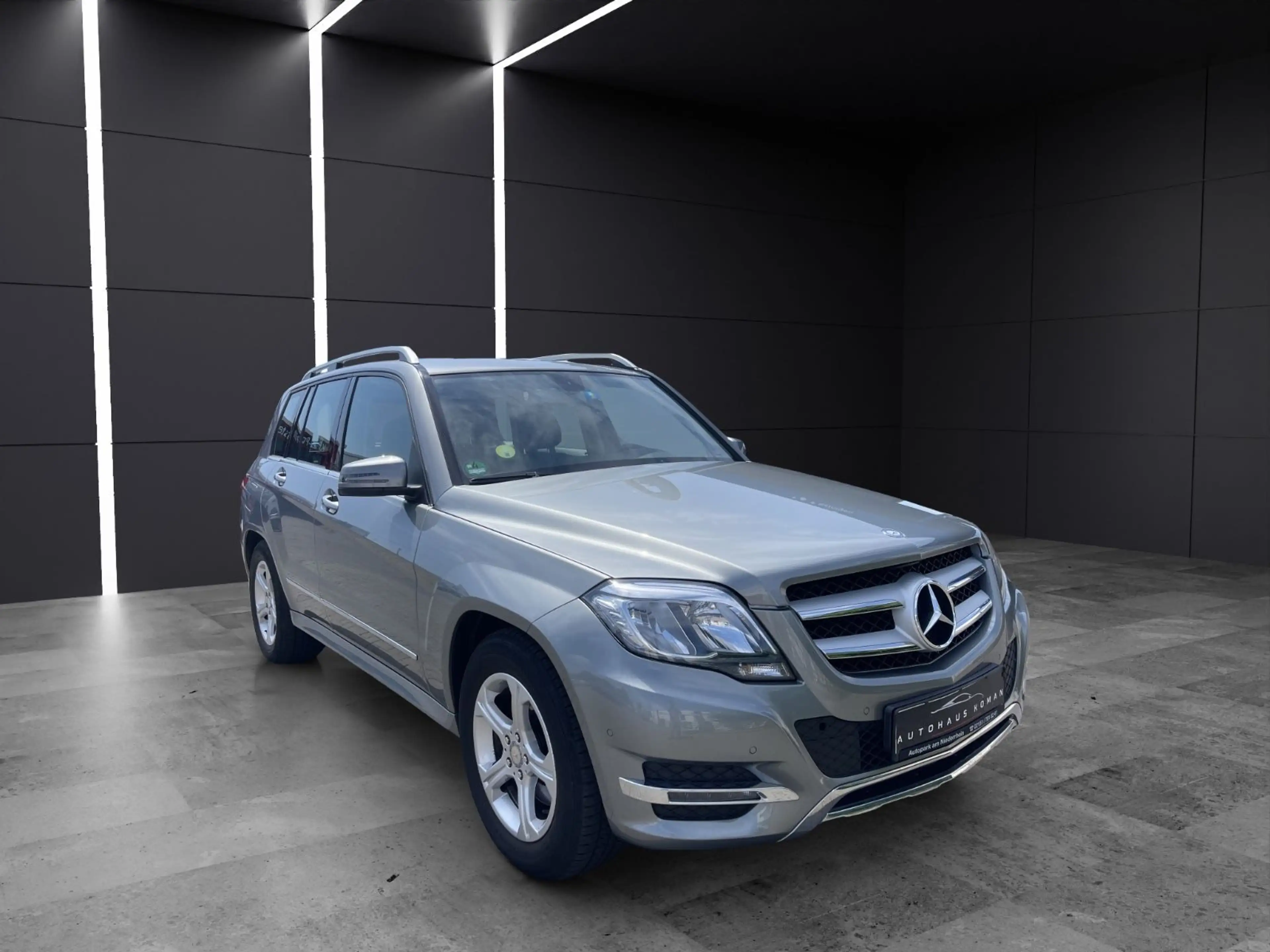 Mercedes-Benz GLK 220 CDI 4Matic*AUTOM.*S.HEFT*AHK*PDC*NAVI*2.H — photo 2