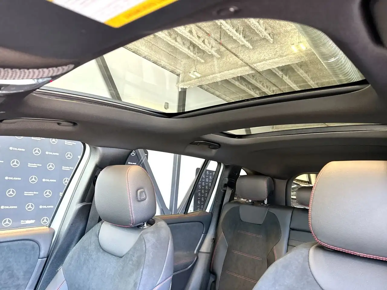 Mercedes-Benz GLB снимка Mercedes-Benz GLB