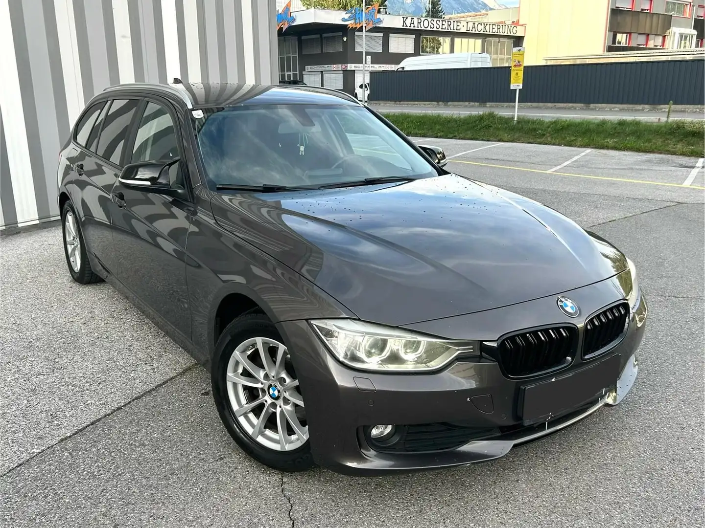 BMW 318 318d Touring Aut. Sport Line - 1