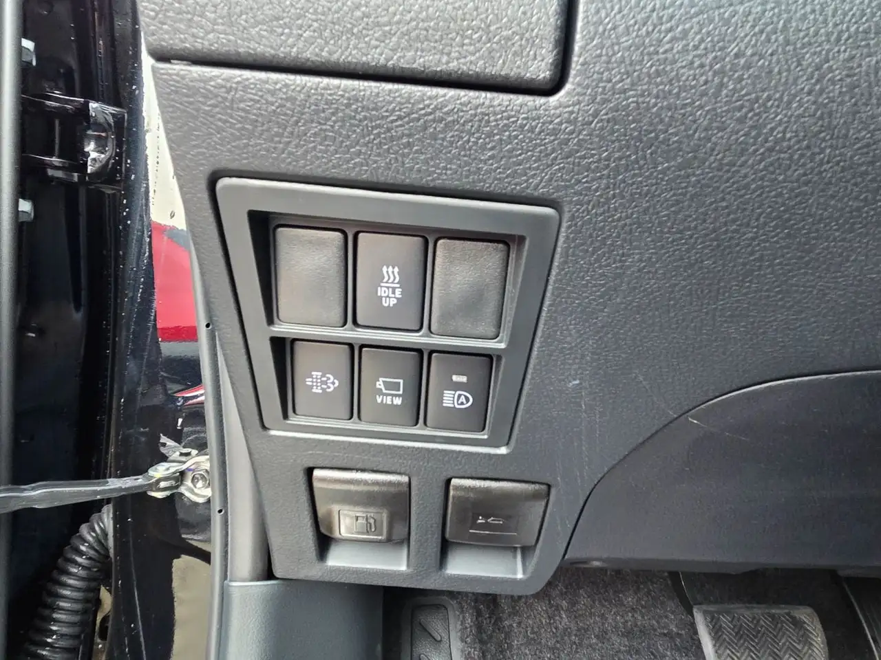 Toyota Hilux 2.8 D-4D 4x4 Double Cab Invincible Navi JBL 14